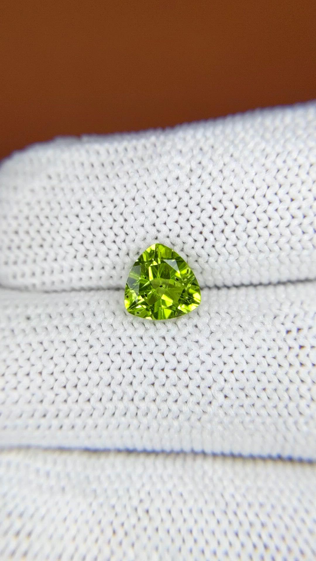 1.33 Ct. Yellowish Green Peridot from Pakistan Size Video