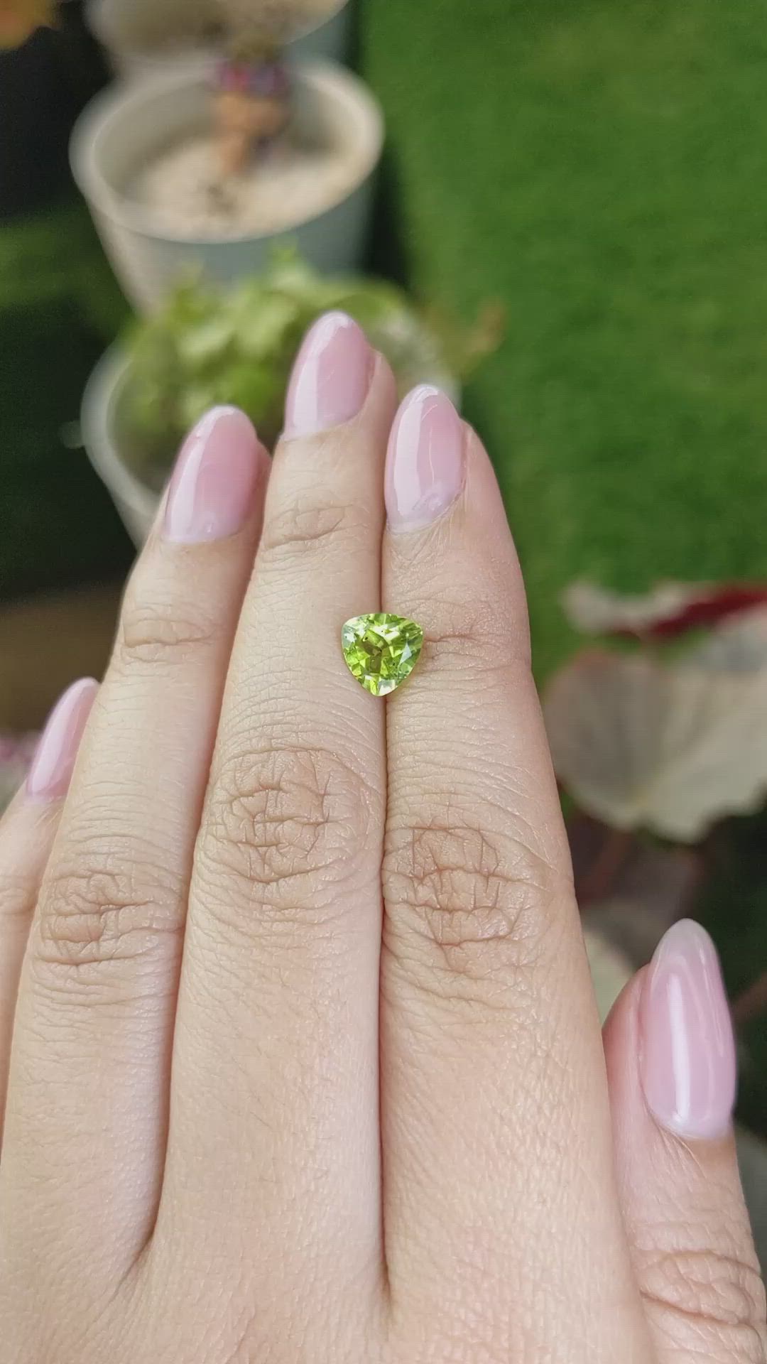 1.33 Ct. Yellowish Green Peridot from Pakistan Size Video