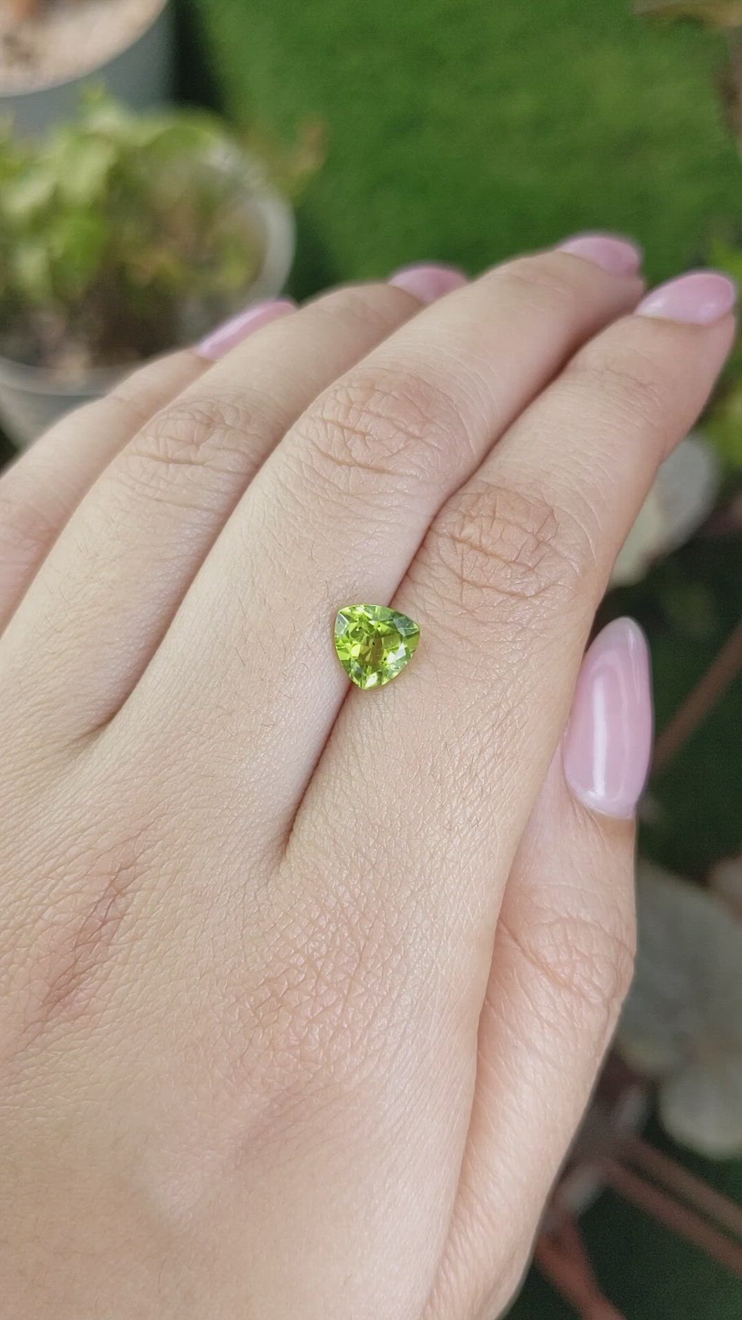 1.33 Ct. Yellowish Green Peridot from Pakistan Size Video