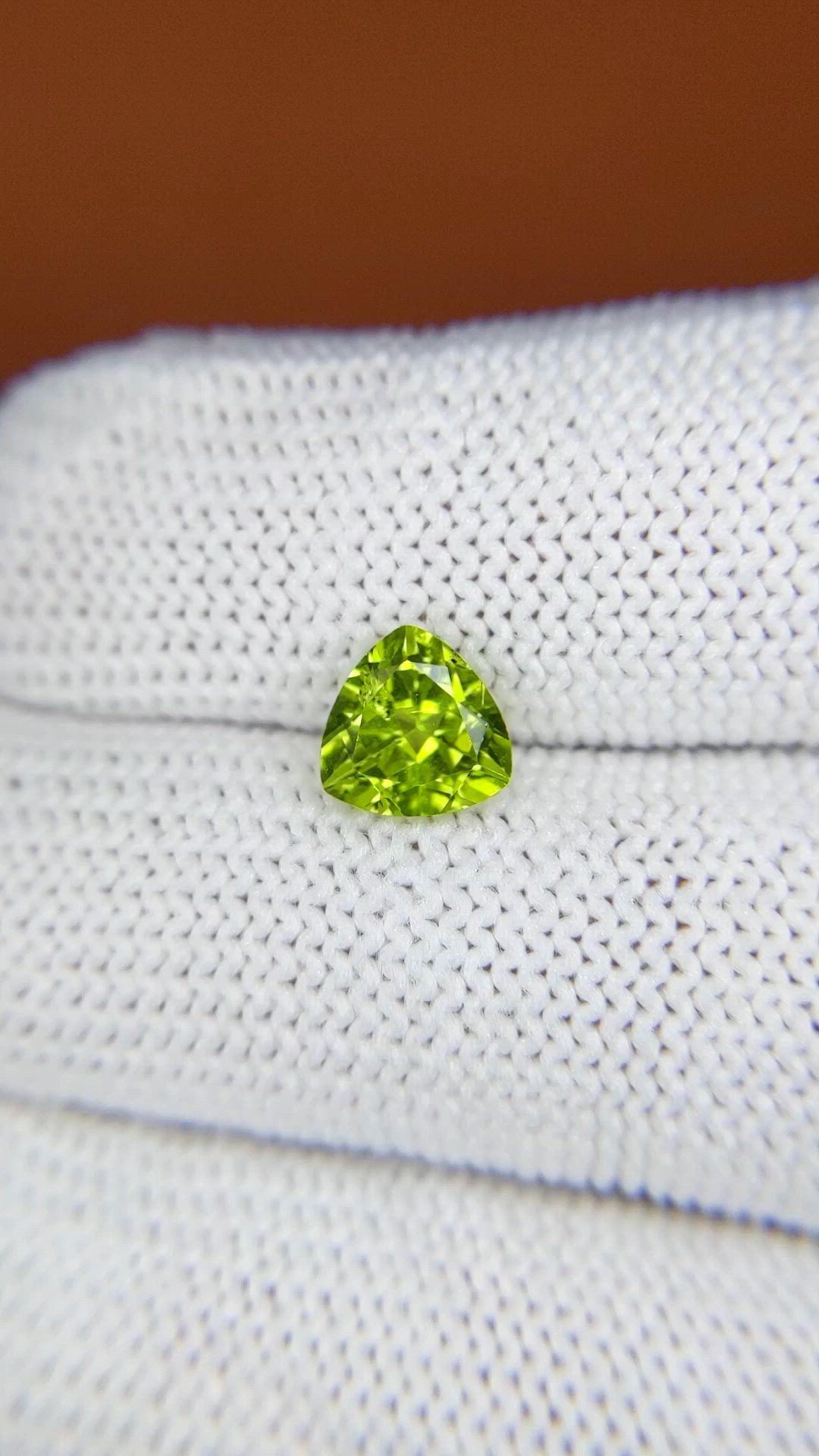 1.30 Ct. Yellowish Green Peridot from Pakistan Size Video