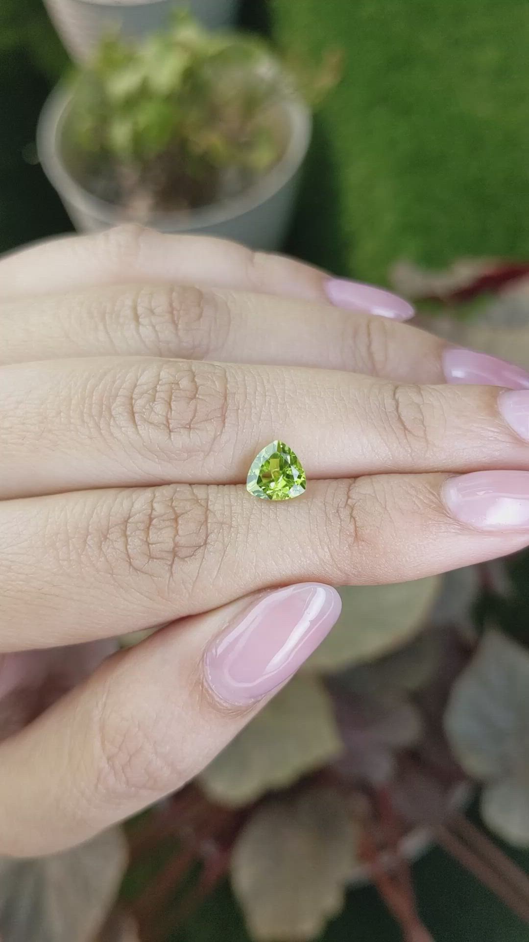 1.30 Ct. Yellowish Green Peridot from Pakistan Size Video