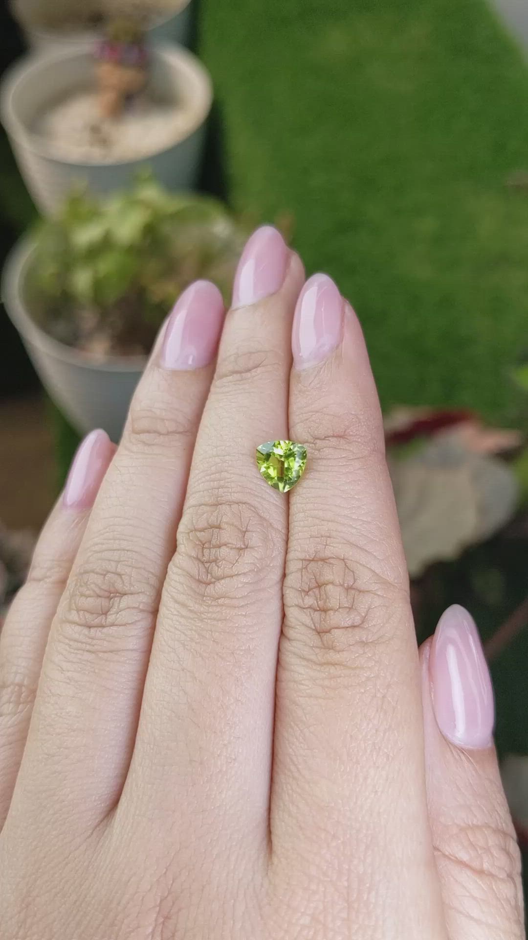 1.30 Ct. Yellowish Green Peridot from Pakistan Size Video