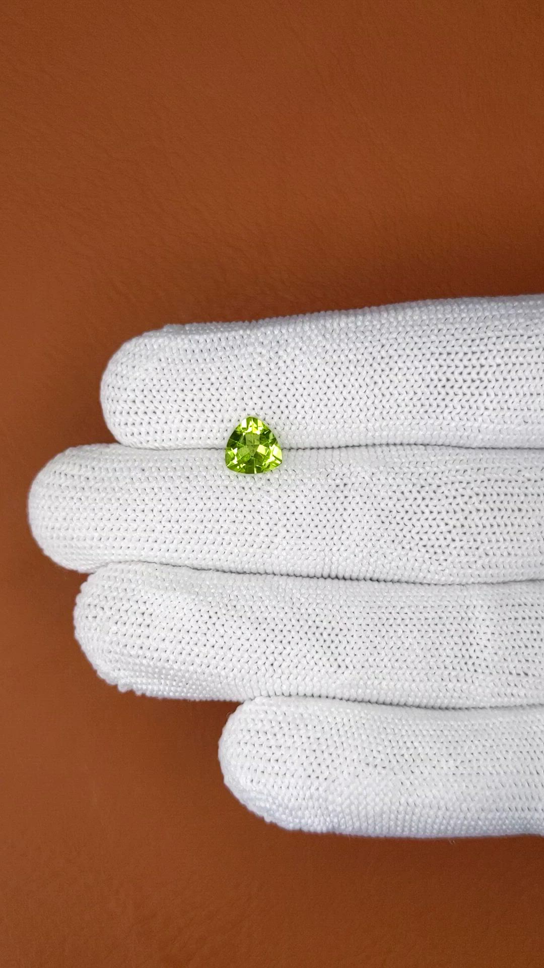 1.05 Ct. Yellowish Green Peridot from Pakistan Size Video
