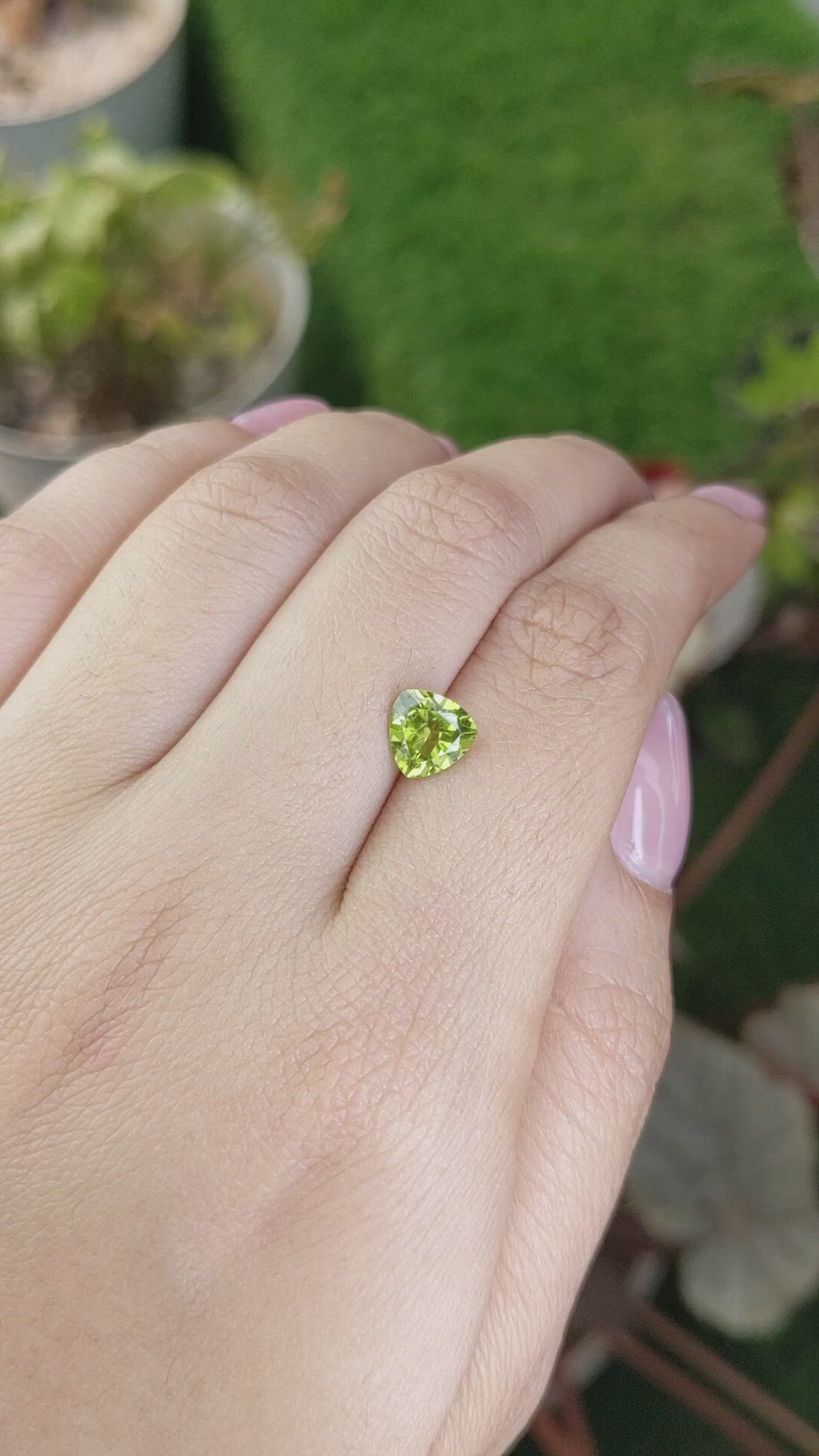 1.37 Ct. Yellowish Green Peridot from Pakistan Size Video
