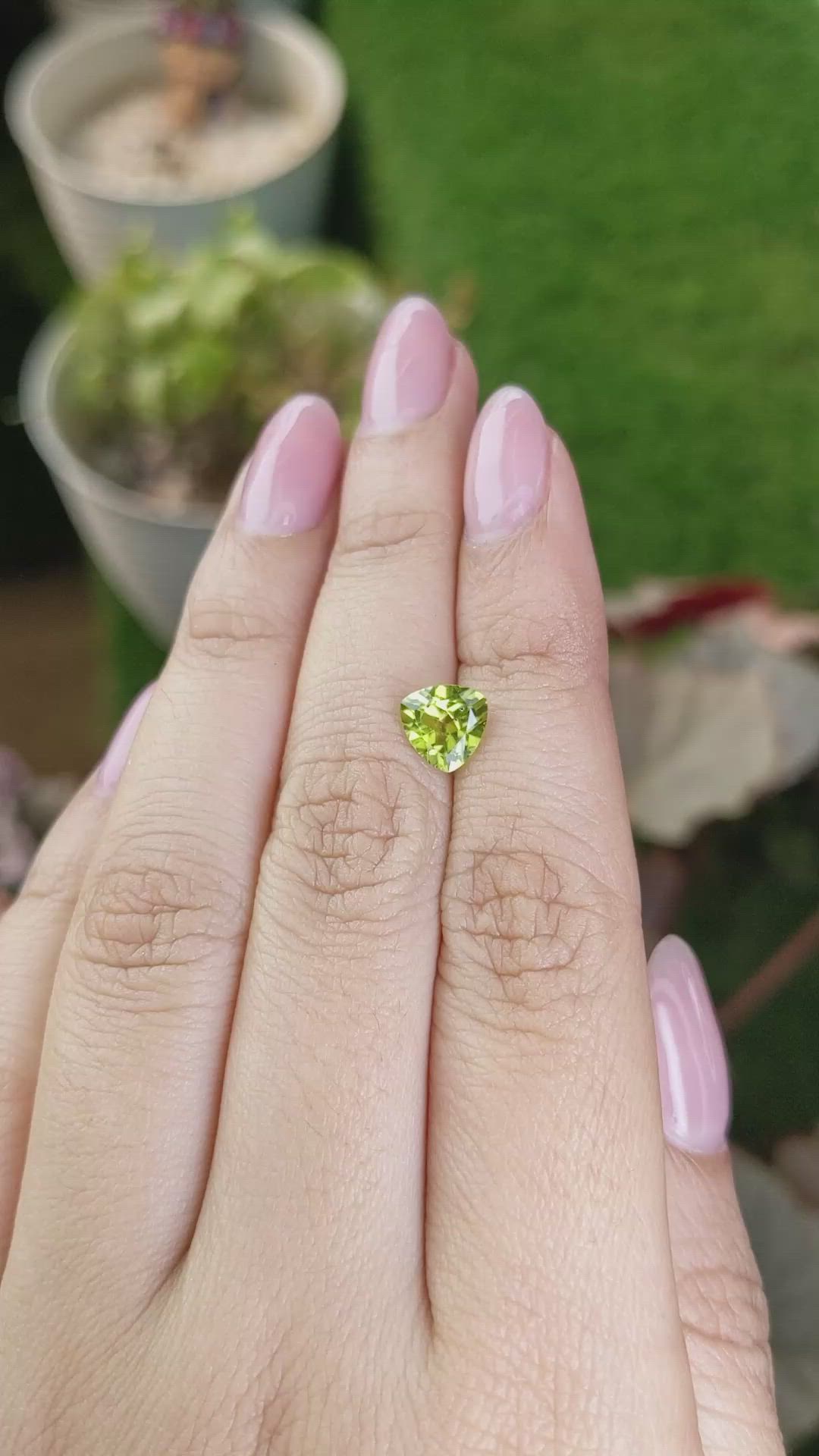 1.37 Ct. Yellowish Green Peridot from Pakistan Size Video