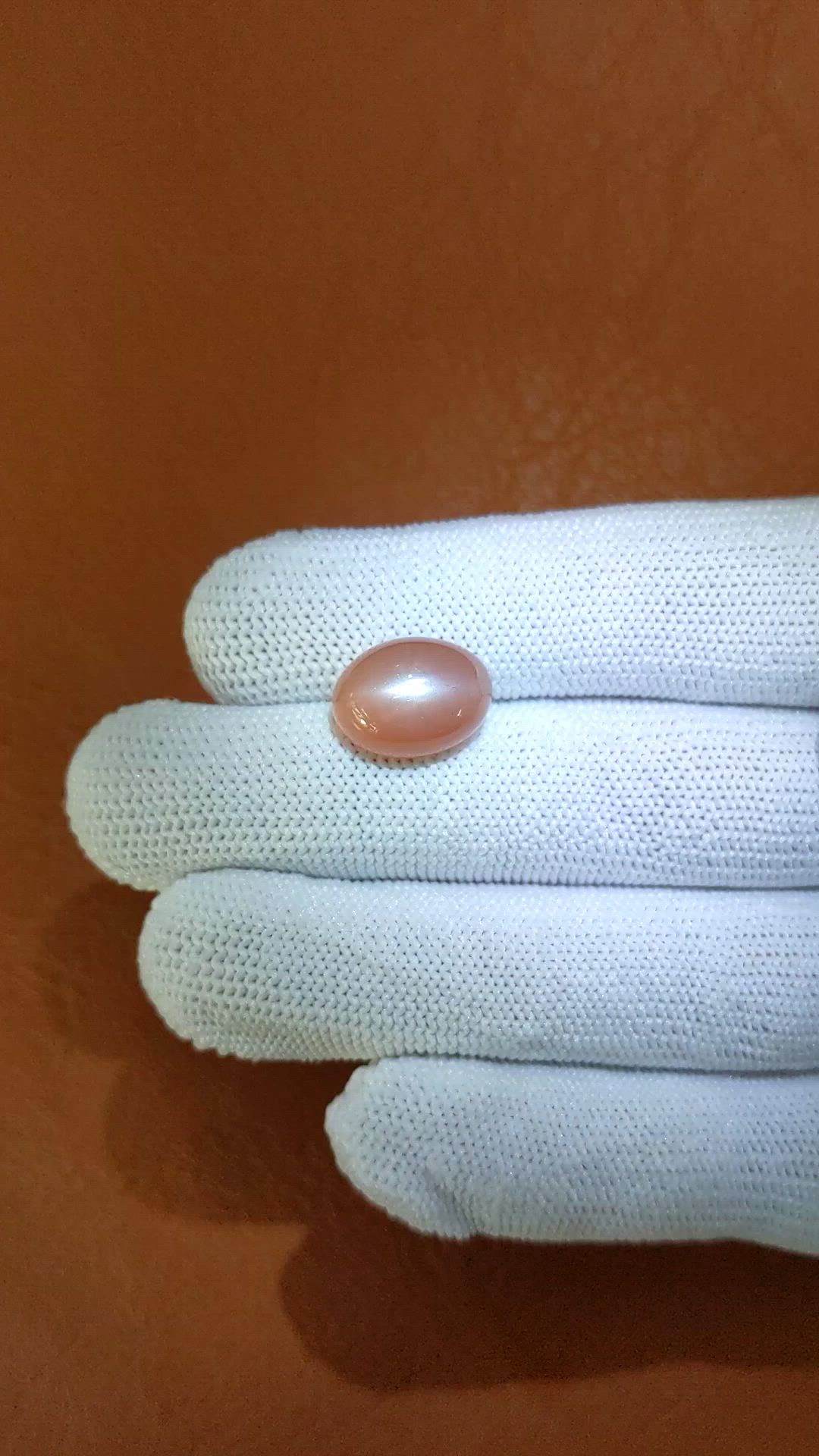 7.07 Ct. Peach Cabochon Moonstone from Ceylon (Sri Lanka) Size Video