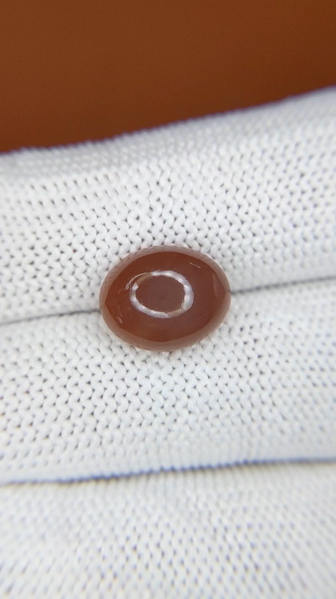 4.18 Ct. Brown Cabochon Moonstone from Ceylon (Sri Lanka) Size Video