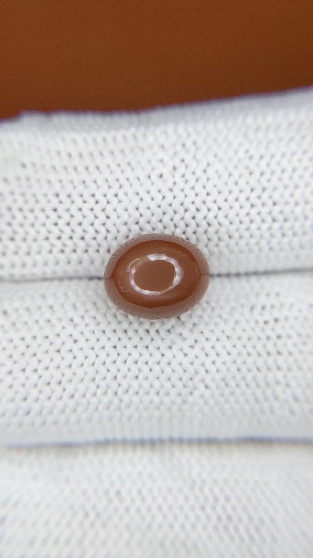3.70 Ct. Brown Cabochon Moonstone from Ceylon (Sri Lanka) Size Video