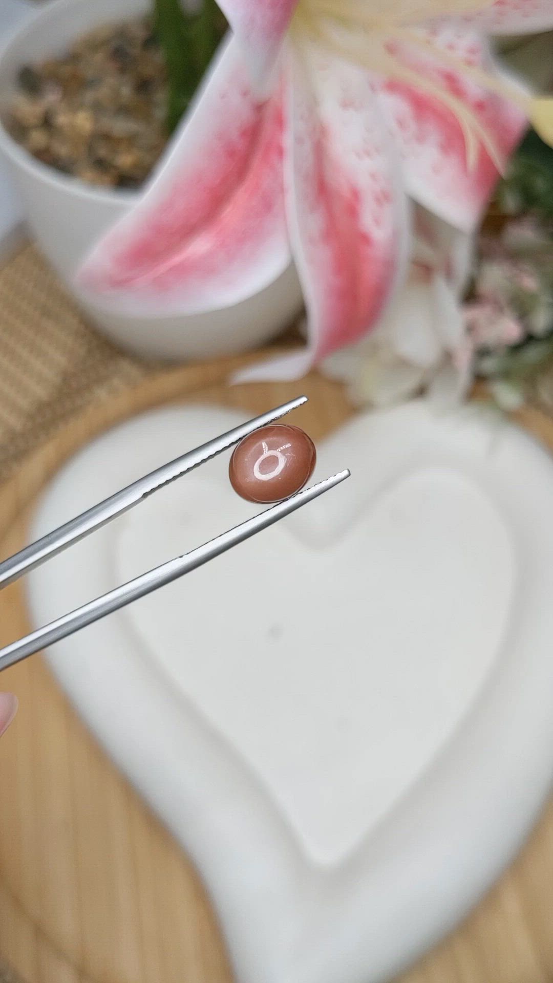 3.70 Ct. Brown Cabochon Moonstone from Ceylon (Sri Lanka) Size Video
