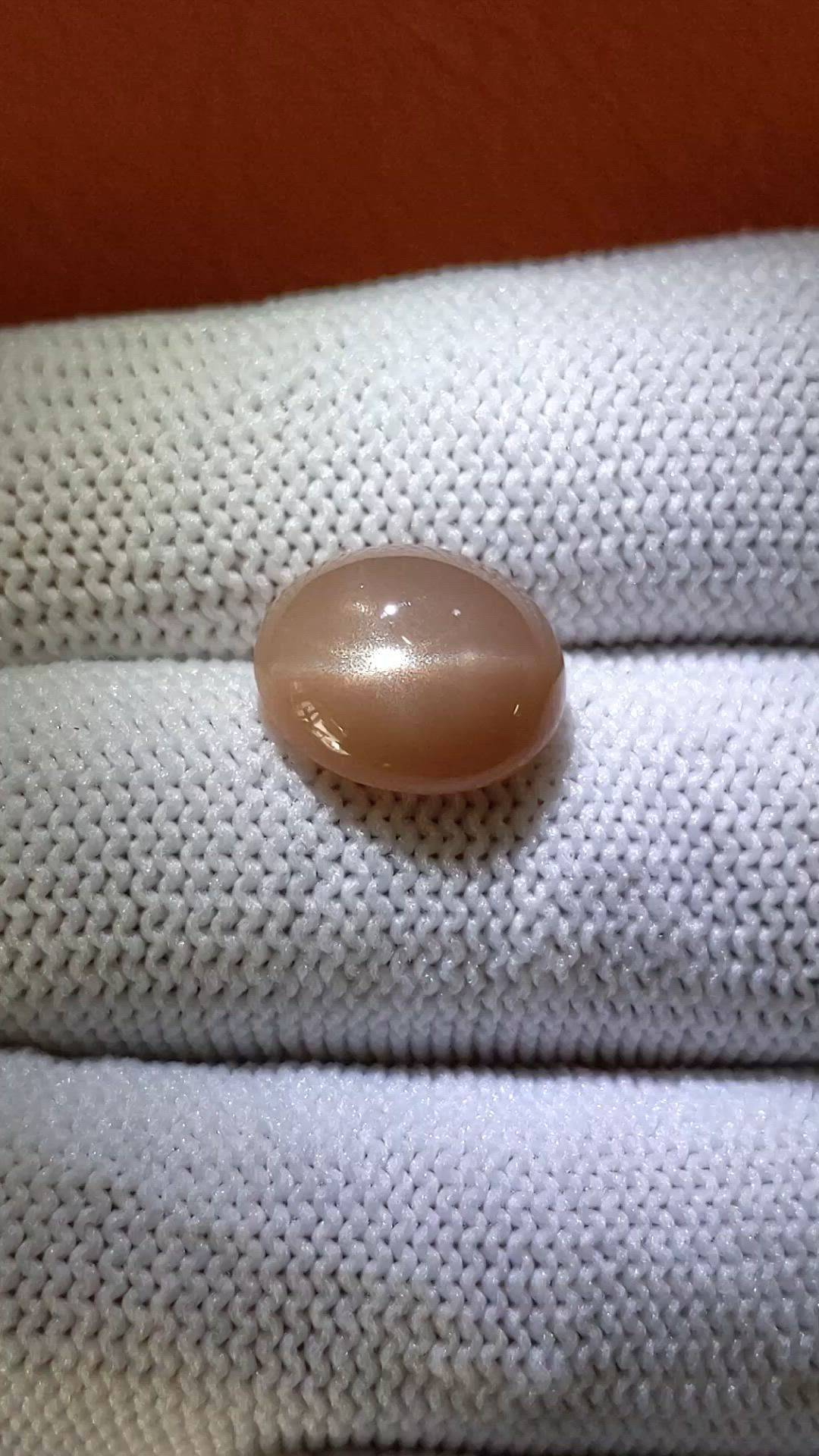 4.90 Ct. Brown Cabochon Moonstone from Ceylon (Sri Lanka) Size Video