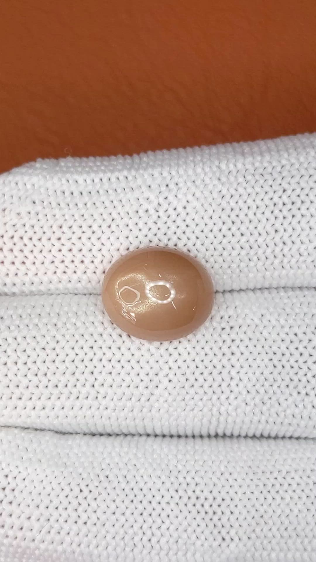 4.90 Ct. Brown Cabochon Moonstone from Ceylon (Sri Lanka) Size Video