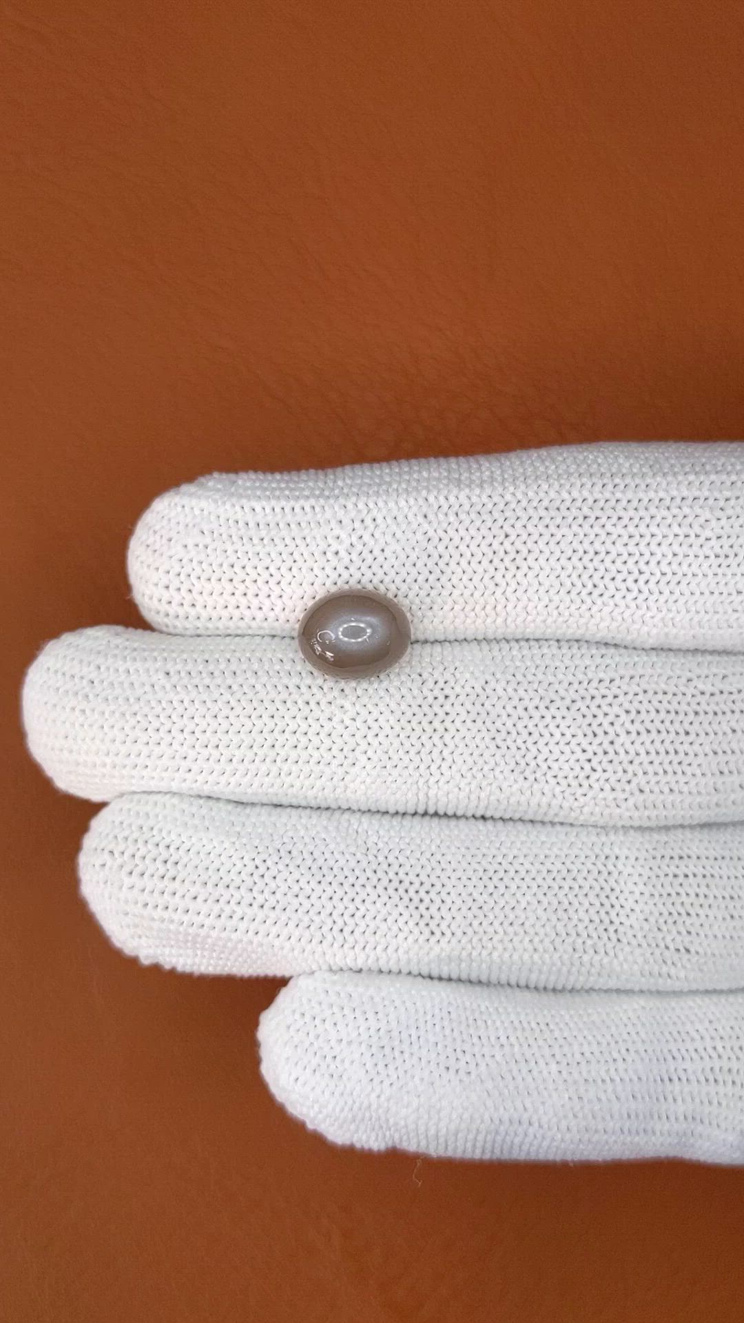 3.77 Ct. Brown Cabochon Moonstone from Ceylon (Sri Lanka) Size Video