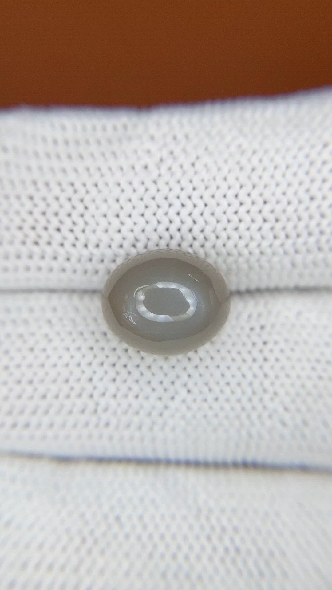 4.79 Ct. Grey Cabochon Moonstone from Ceylon (Sri Lanka) Size Video