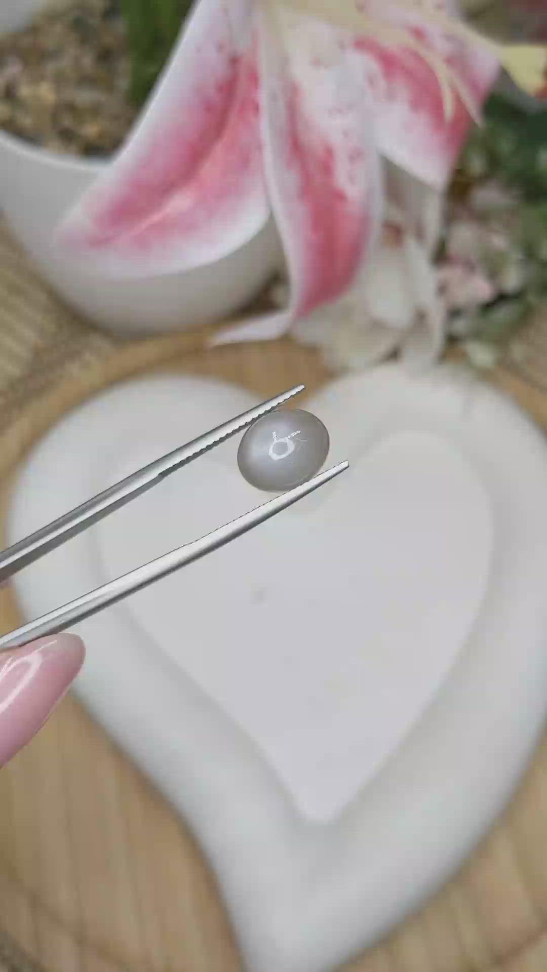 4.79 Ct. Grey Cabochon Moonstone from Ceylon (Sri Lanka) Size Video
