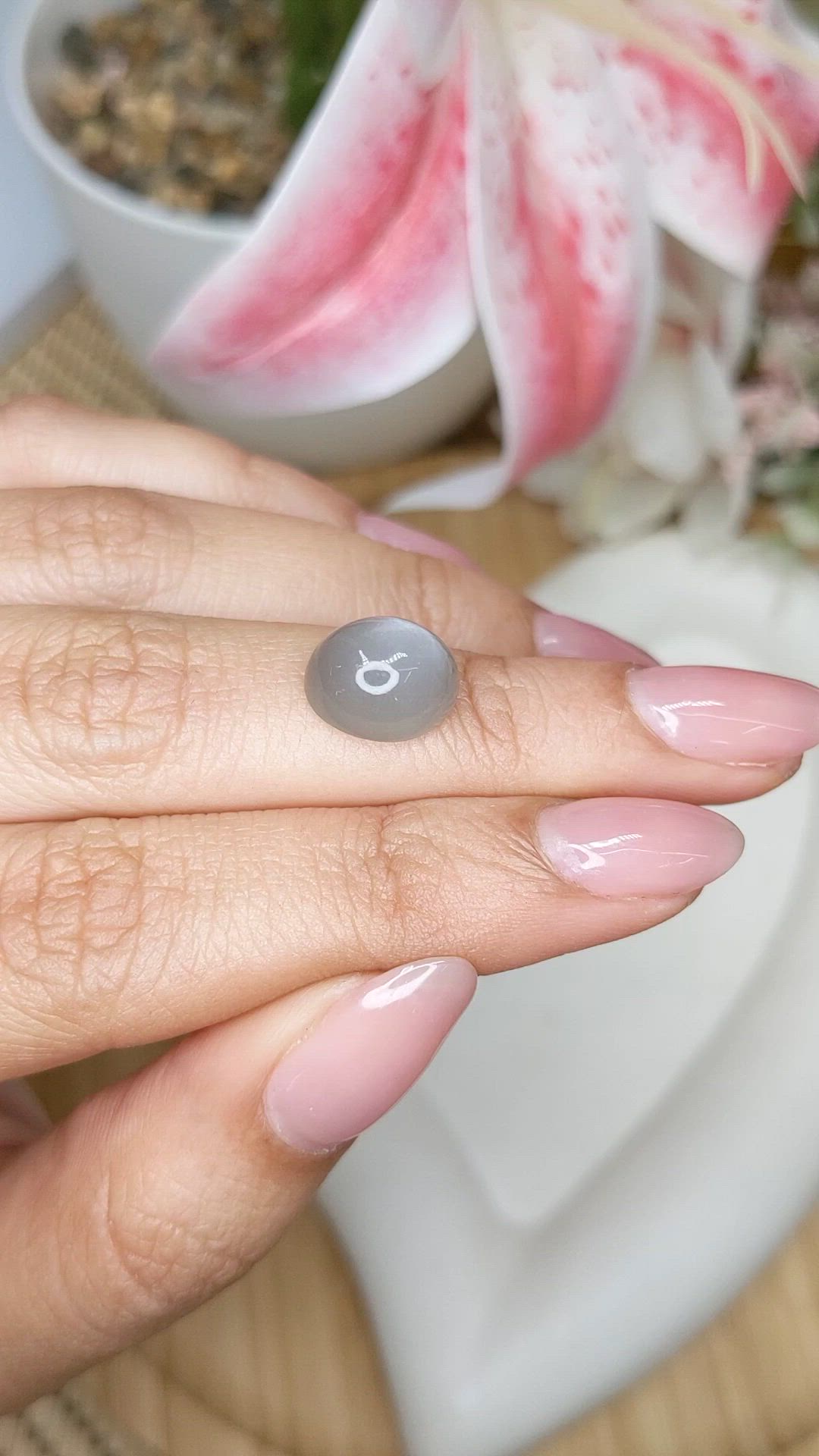 4.79 Ct. Grey Cabochon Moonstone from Ceylon (Sri Lanka) Size Video