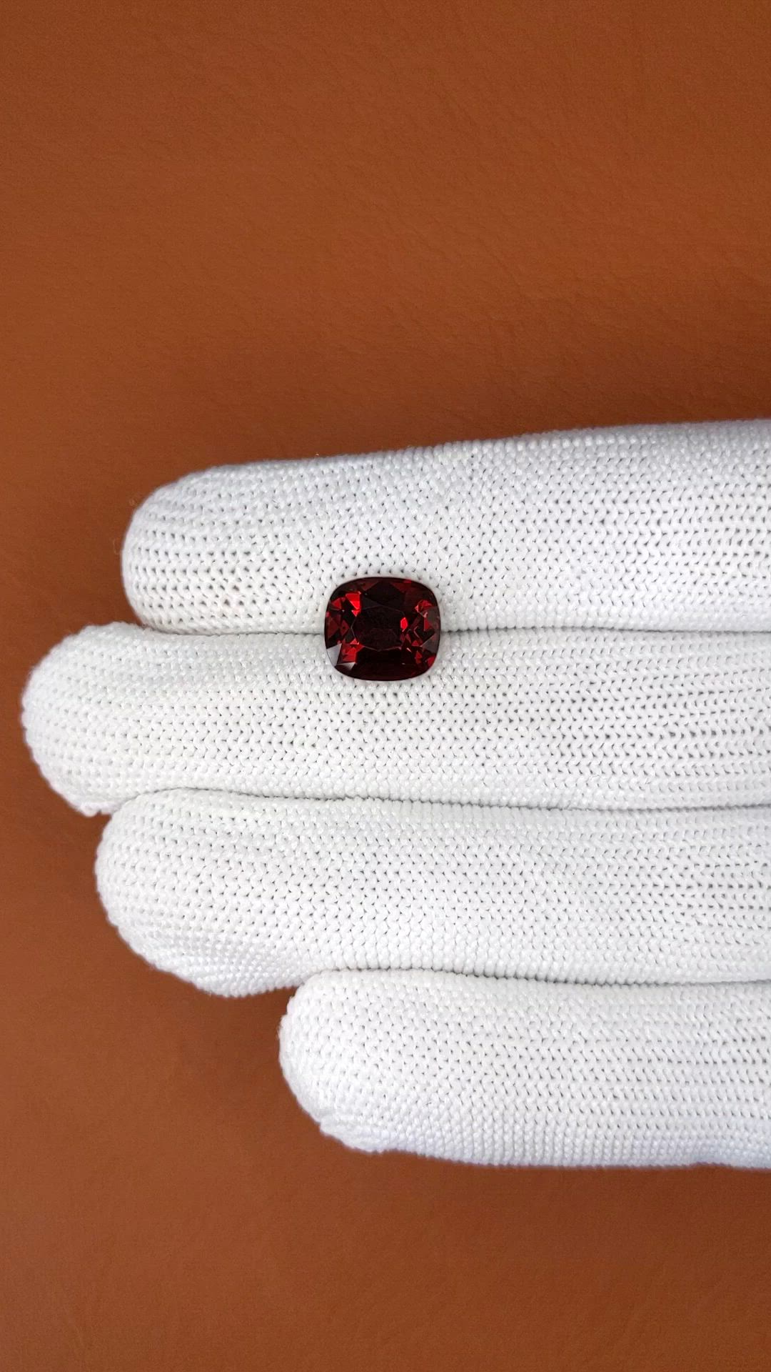 5.32 Ct. Red Garnet from Ceylon (Sri Lanka) Size Video