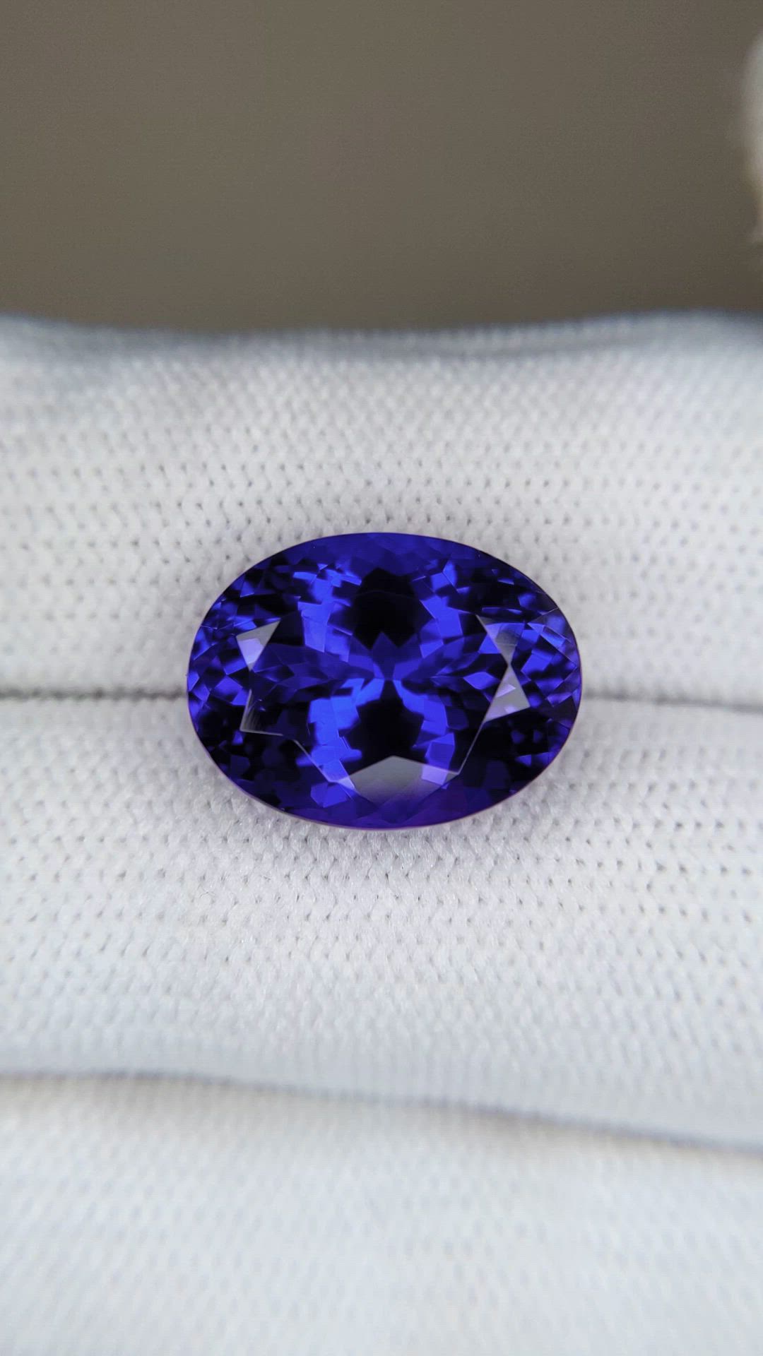9.92 Ct. Violetish Blue Tanzanite from Tanzania Size Video