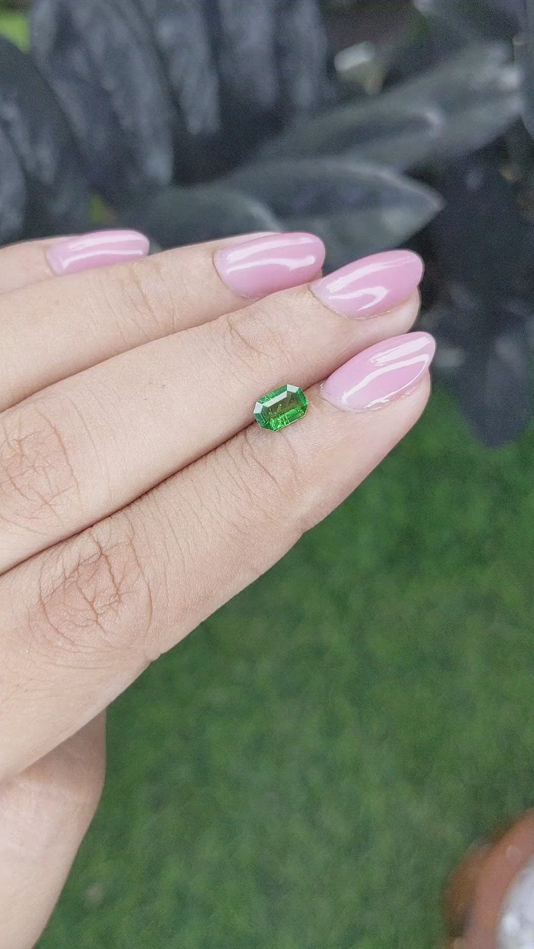 0.44 Ct. Tsavorite Garnet from Tanzania Size Video