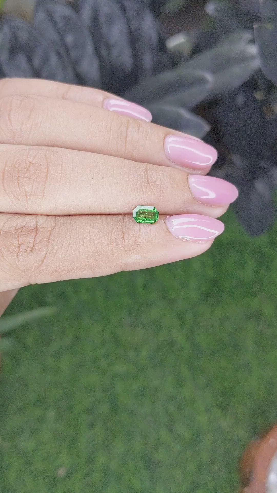 0.44 Ct. Tsavorite Garnet from Tanzania Size Video