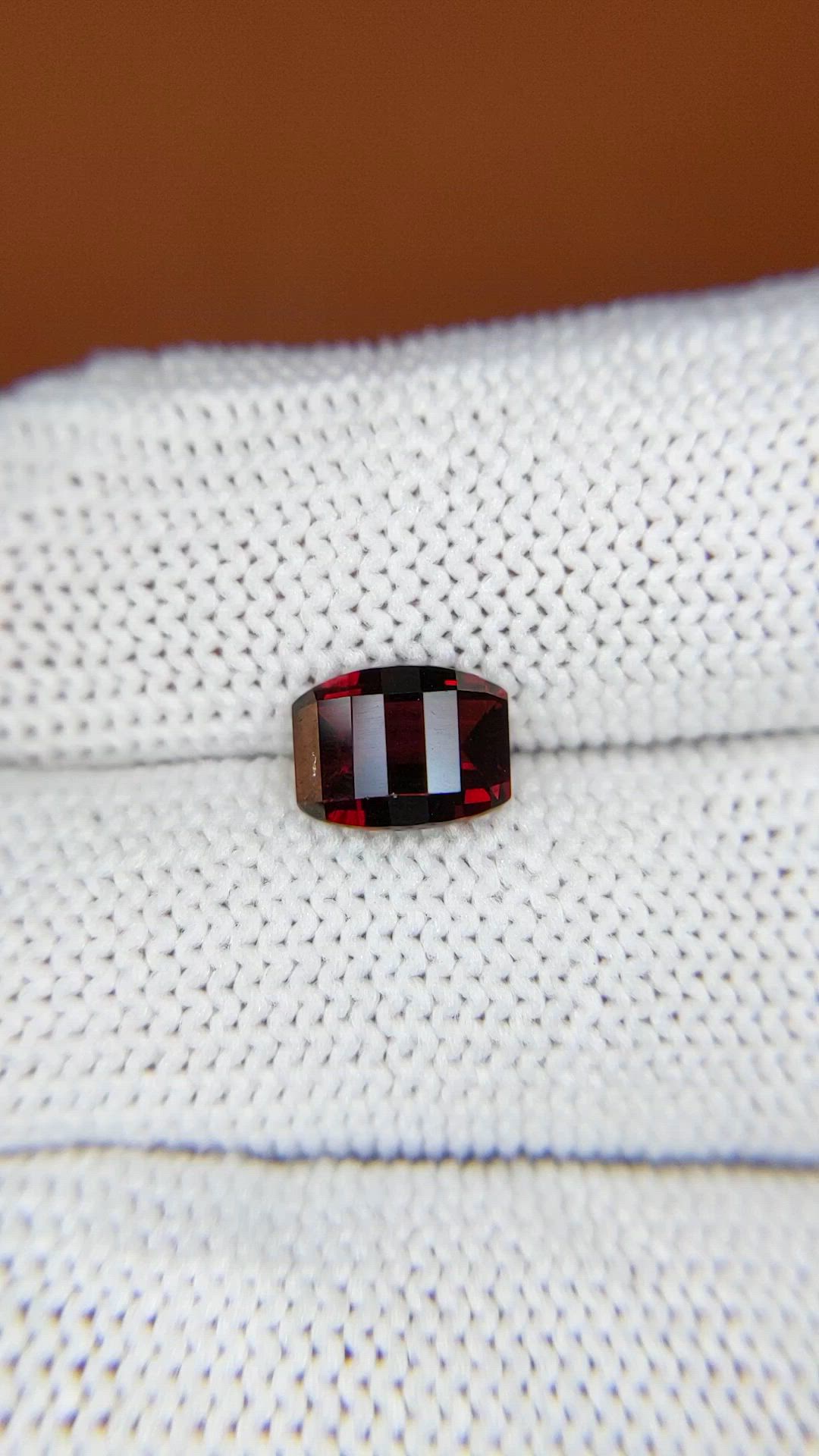 1.62 Ct. Red Almandine Garnet from Ceylon (Sri Lanka) Size Video