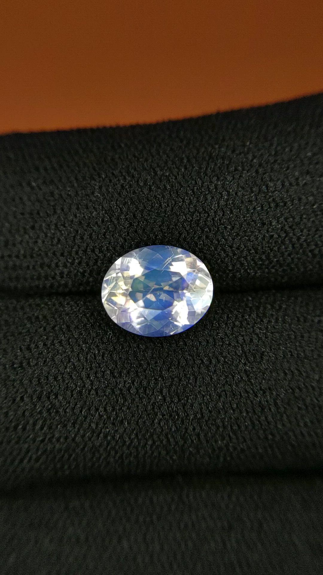 2.25 Ct. Rainbow Moonstone from Ceylon (Sri Lanka) Size Video