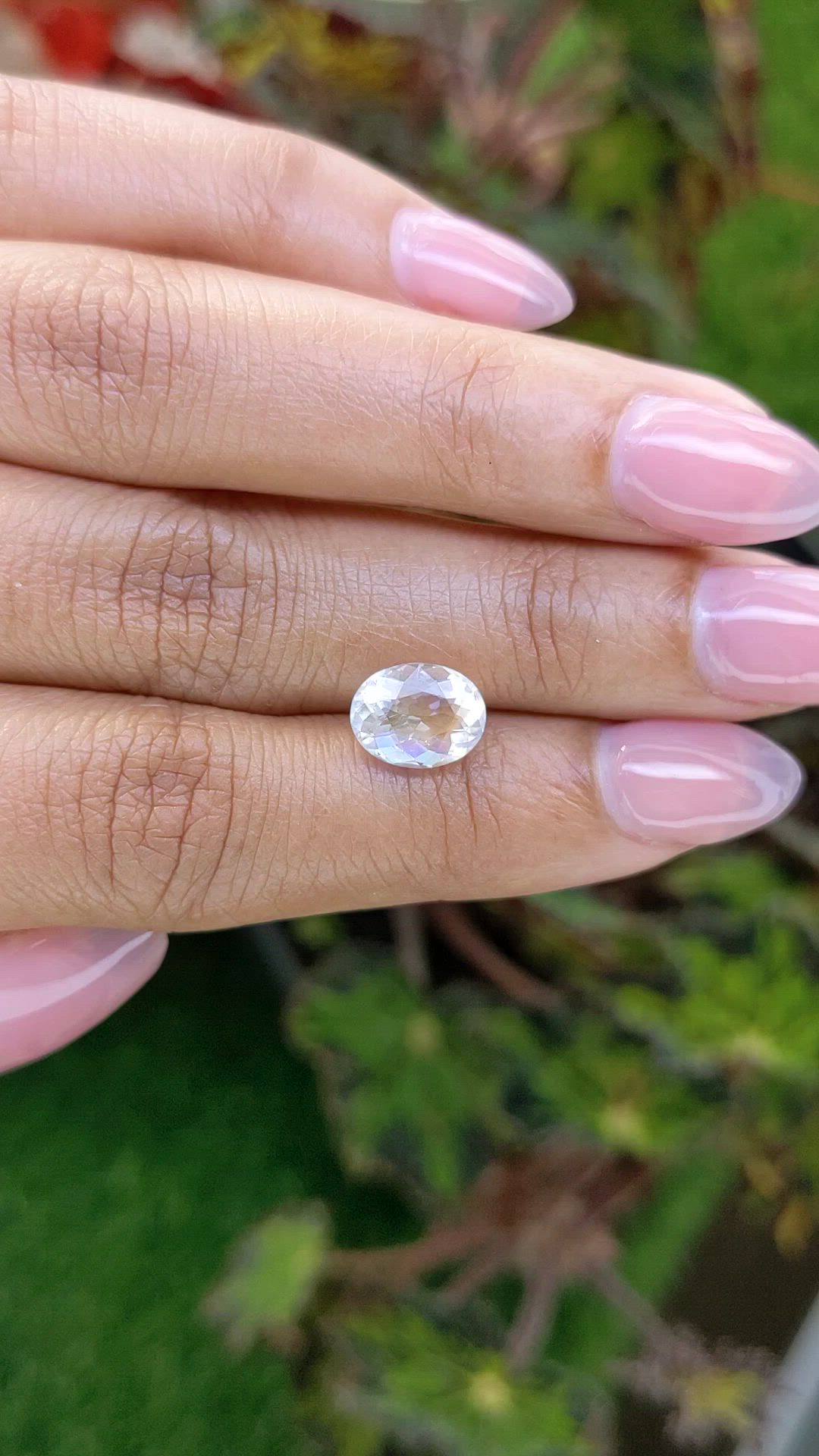 1.99 Ct. Rainbow Moonstone from Ceylon (Sri Lanka) Size Video