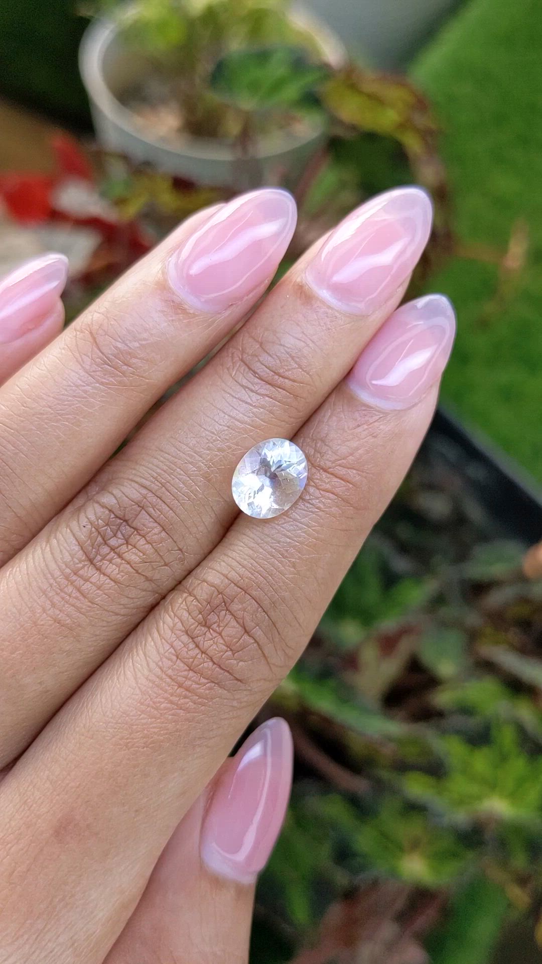 2.22 Ct. Rainbow Moonstone from Ceylon (Sri Lanka) Size Video