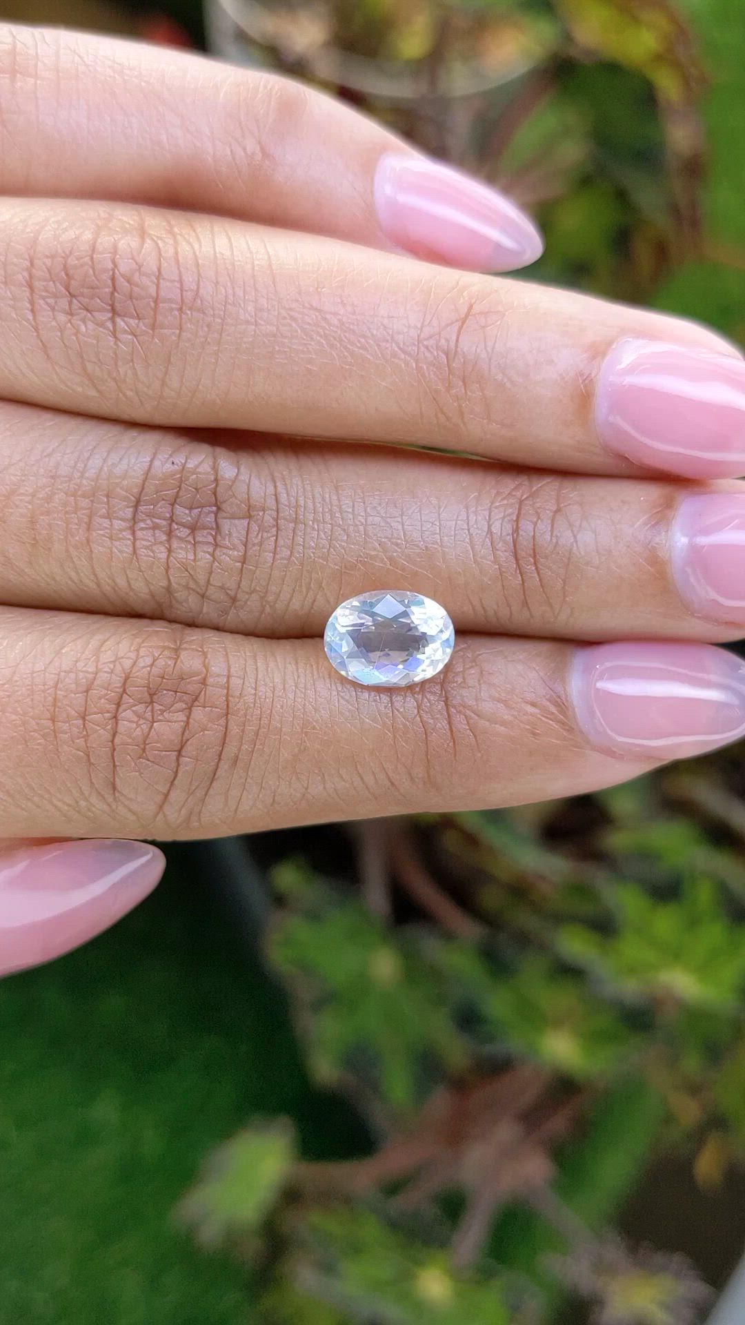 2.20 Ct. Rainbow Moonstone from Ceylon (Sri Lanka) Size Video