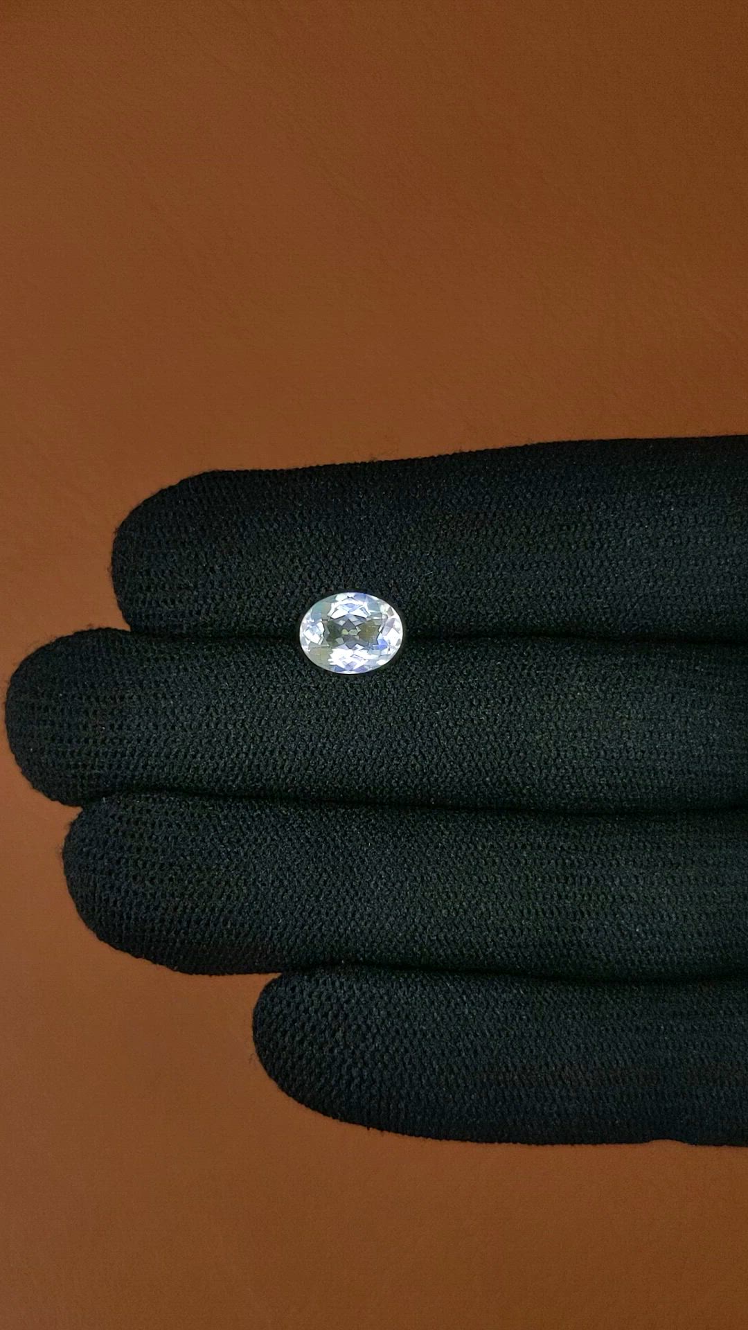 2.11 Ct. Rainbow Moonstone from Ceylon (Sri Lanka) Size Video
