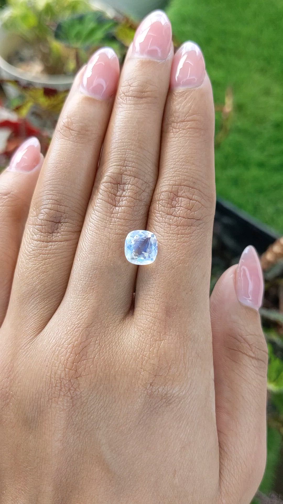 2.07 Ct. Rainbow Moonstone from Ceylon (Sri Lanka) Size Video