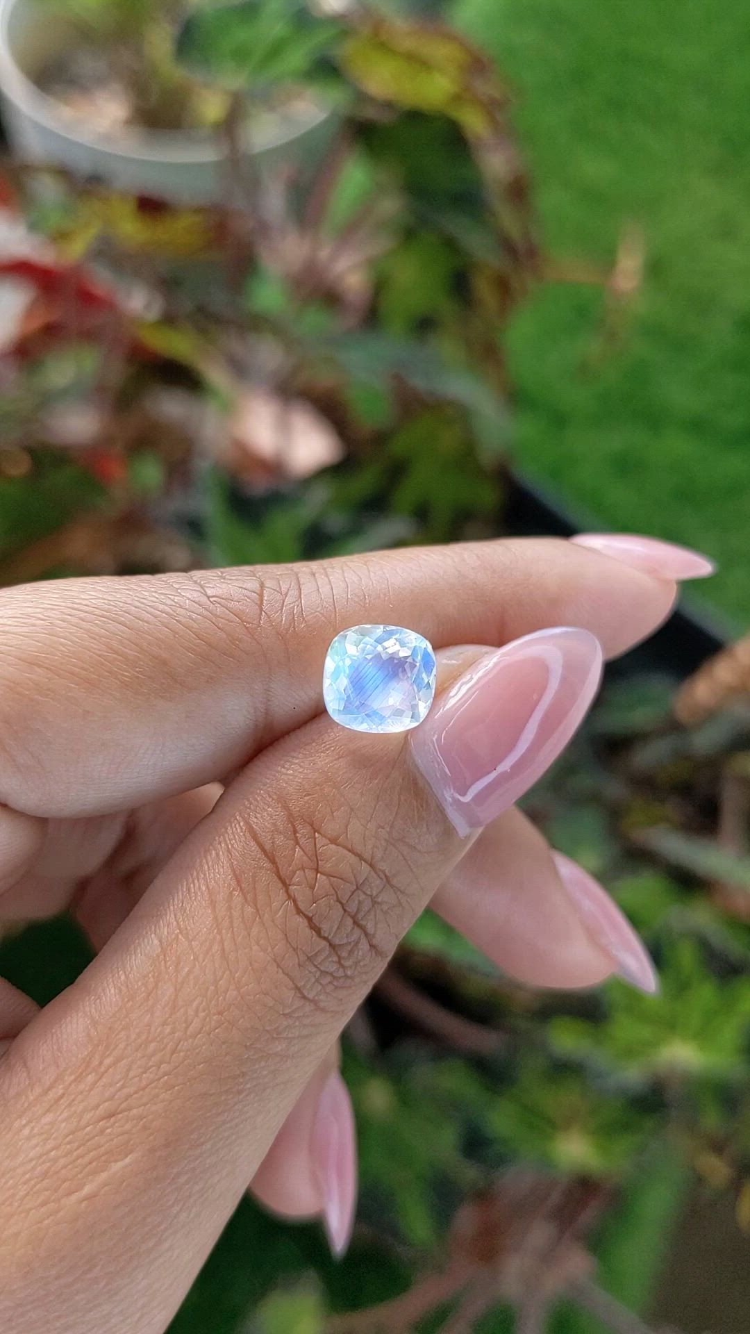 2.07 Ct. Rainbow Moonstone from Ceylon (Sri Lanka) Size Video