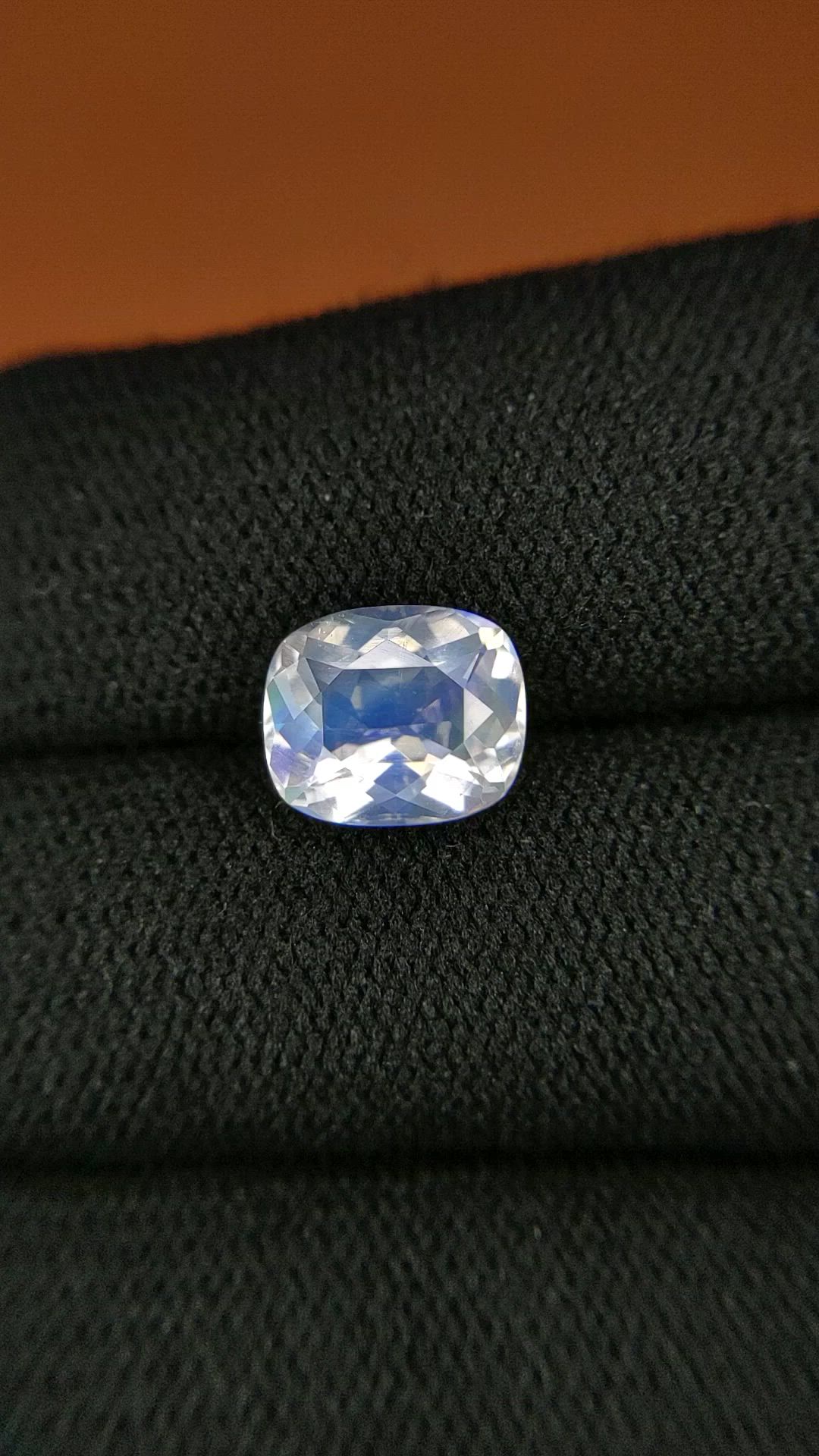 2.31 Ct. Rainbow Moonstone from Ceylon (Sri Lanka) Size Video