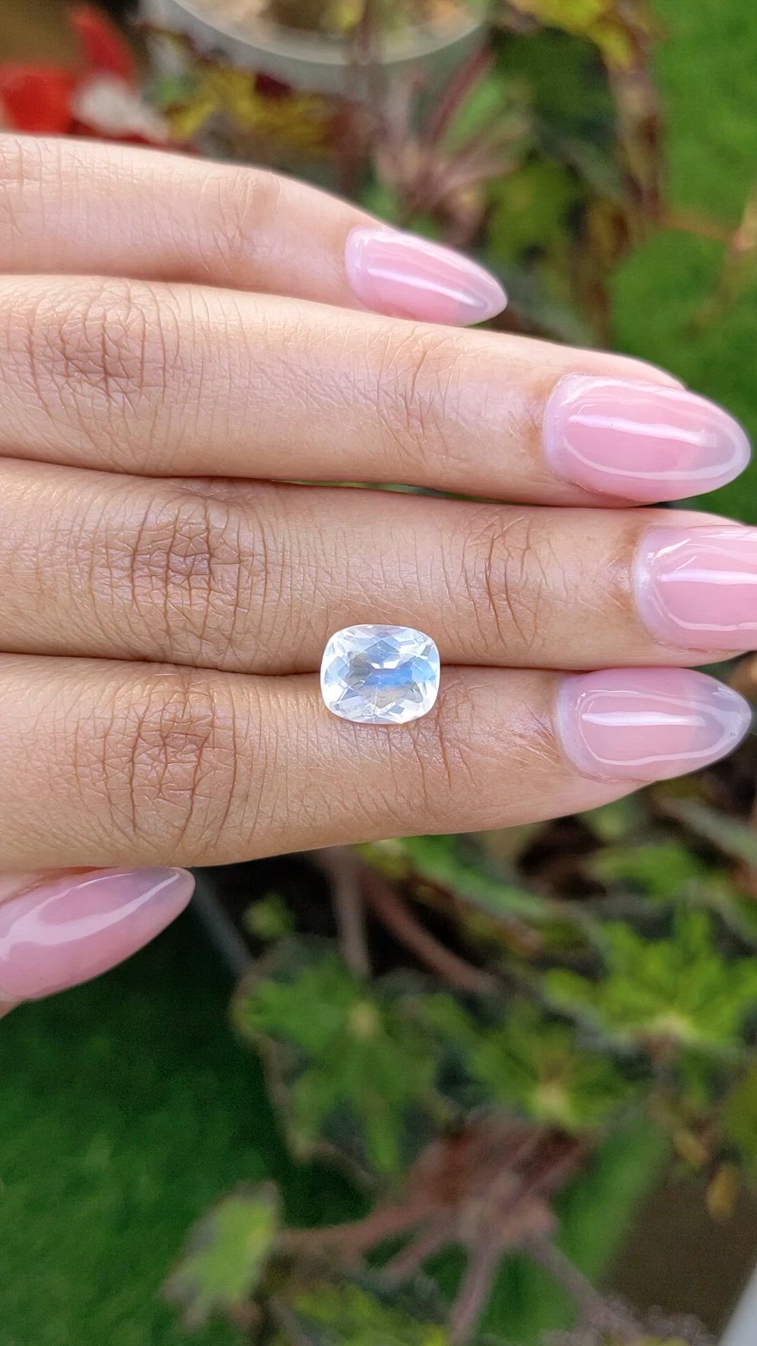 2.31 Ct. Rainbow Moonstone from Ceylon (Sri Lanka) Size Video