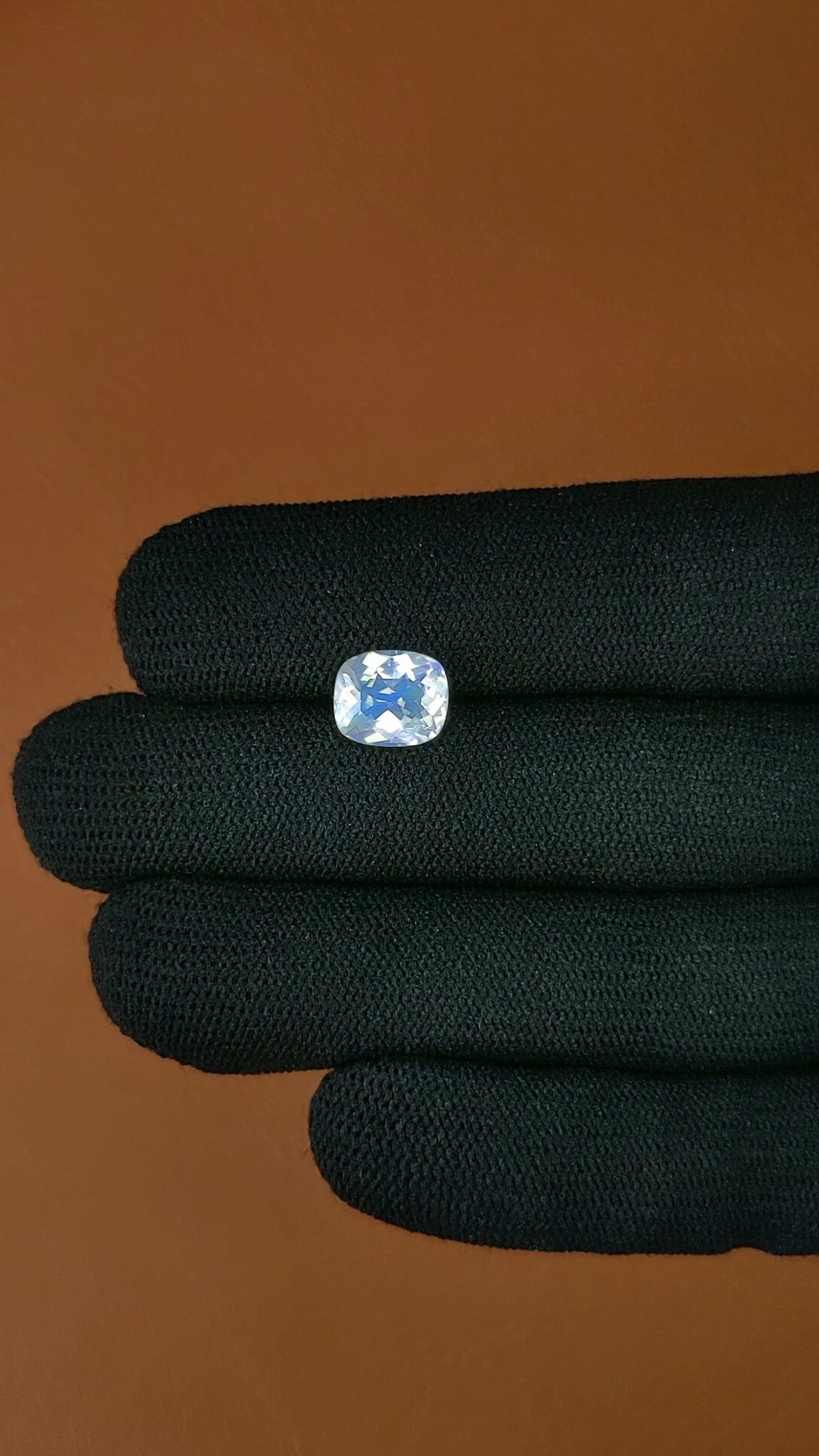 2.31 Ct. Rainbow Moonstone from Ceylon (Sri Lanka) Size Video