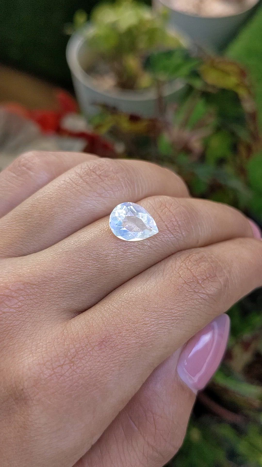 2.61 Ct. Rainbow Moonstone from Ceylon (Sri Lanka) Size Video