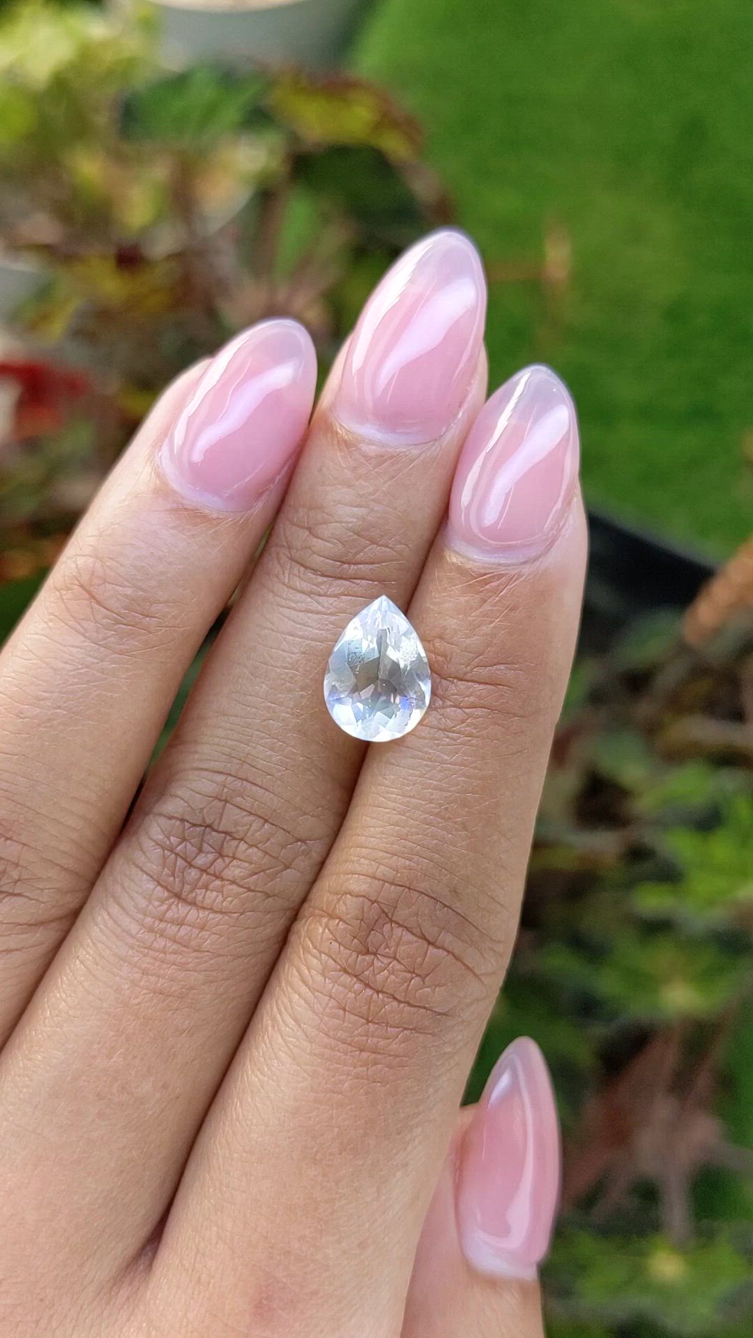 2.61 Ct. Rainbow Moonstone from Ceylon (Sri Lanka) Size Video