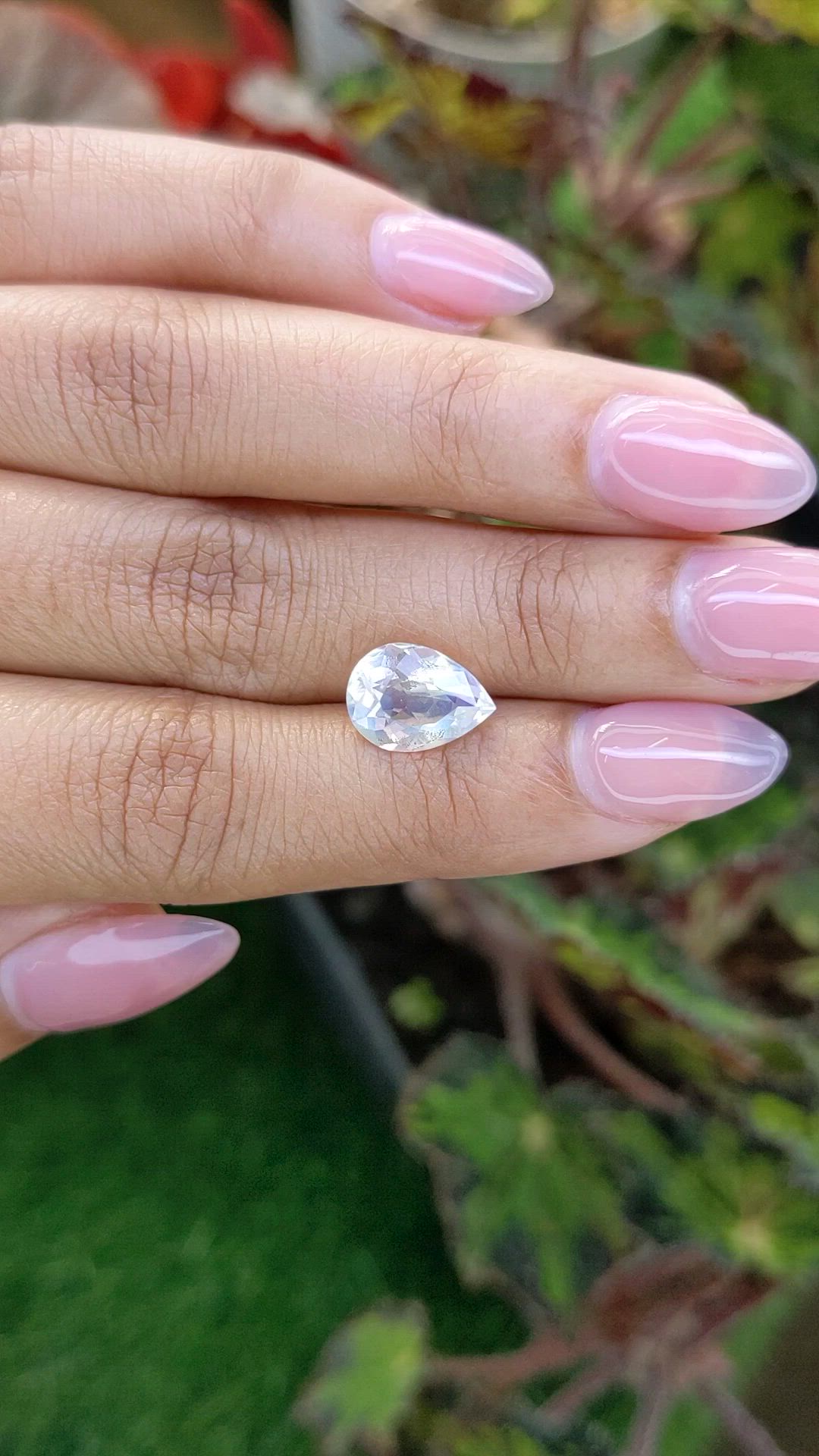 2.61 Ct. Rainbow Moonstone from Ceylon (Sri Lanka) Size Video