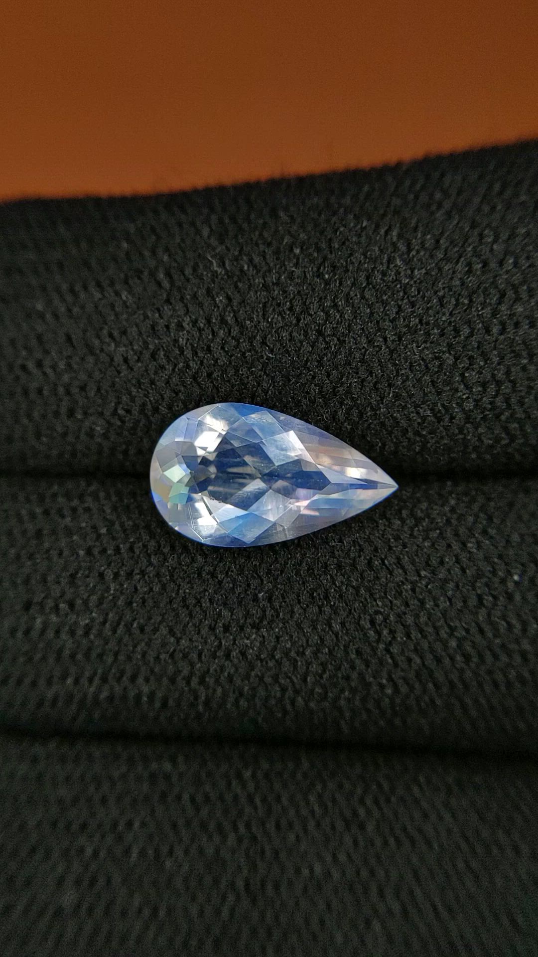 2.54 Ct. Rainbow Moonstone from Ceylon (Sri Lanka) Size Video