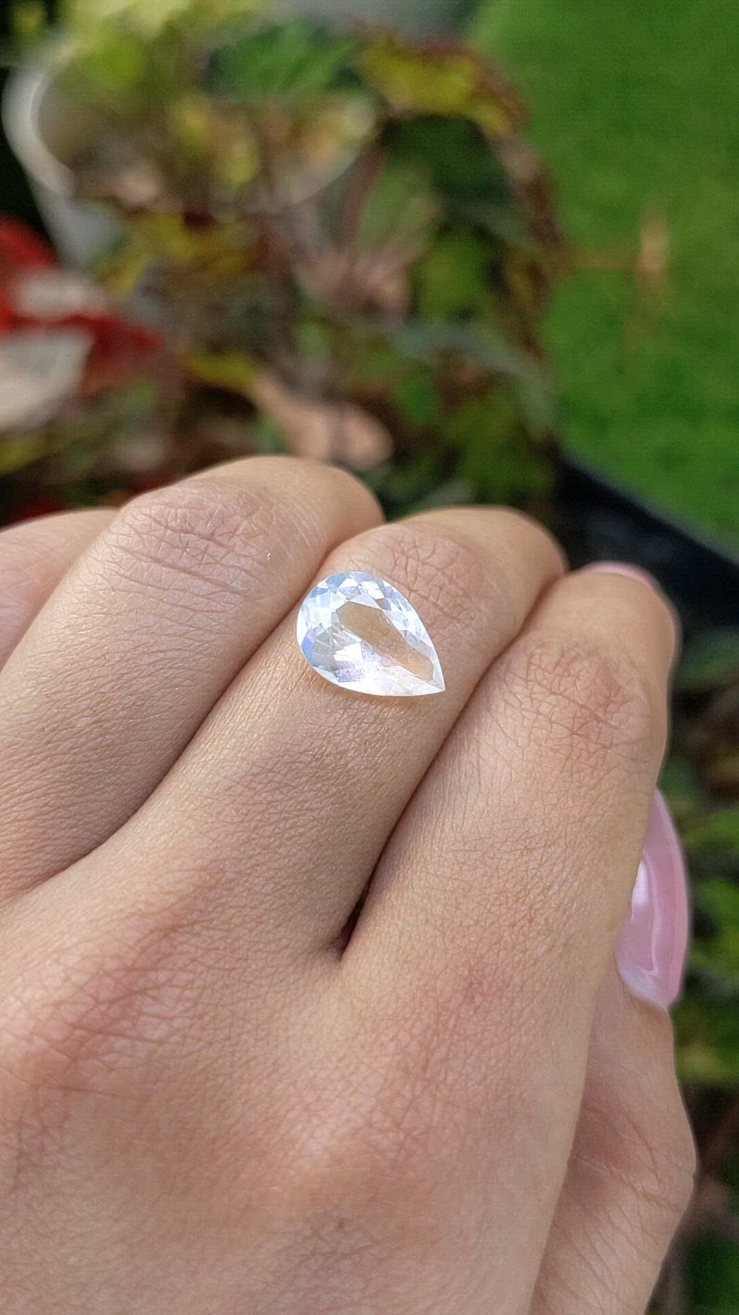 2.42 Ct. Rainbow Moonstone from Ceylon (Sri Lanka) Size Video