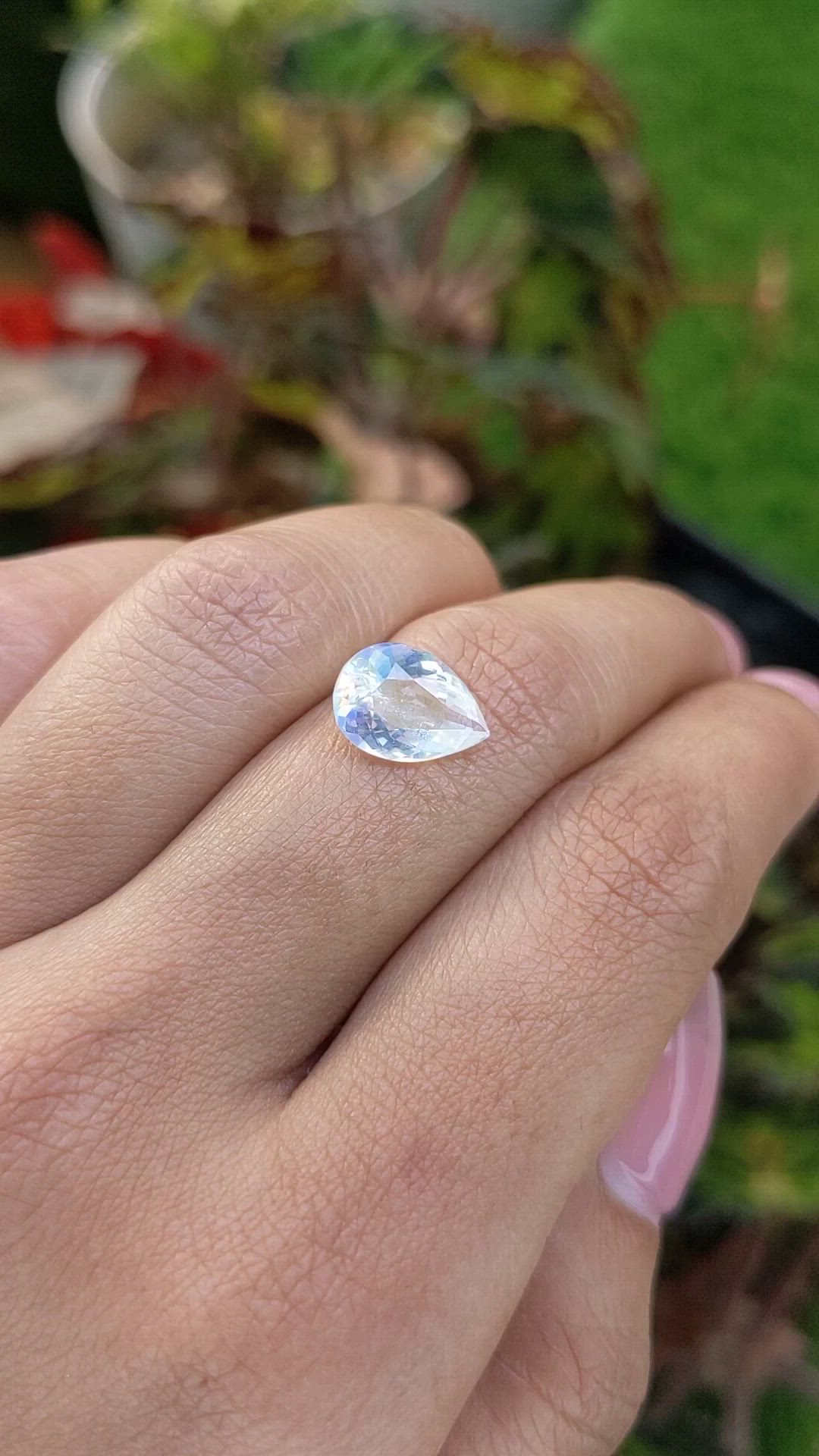 2.12 Ct. Rainbow Moonstone from Ceylon (Sri Lanka) Size Video