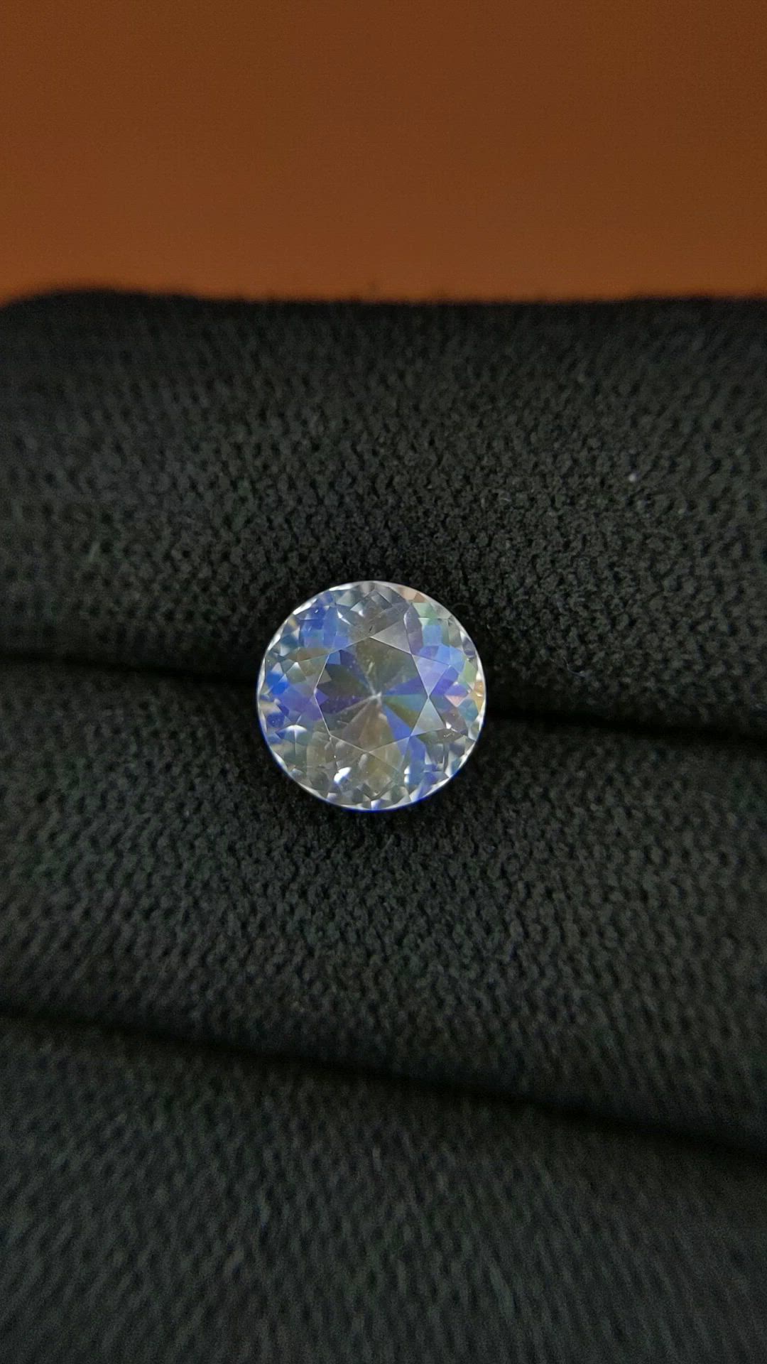 2.97 Ct. Rainbow Moonstone from Ceylon (Sri Lanka) Size Video