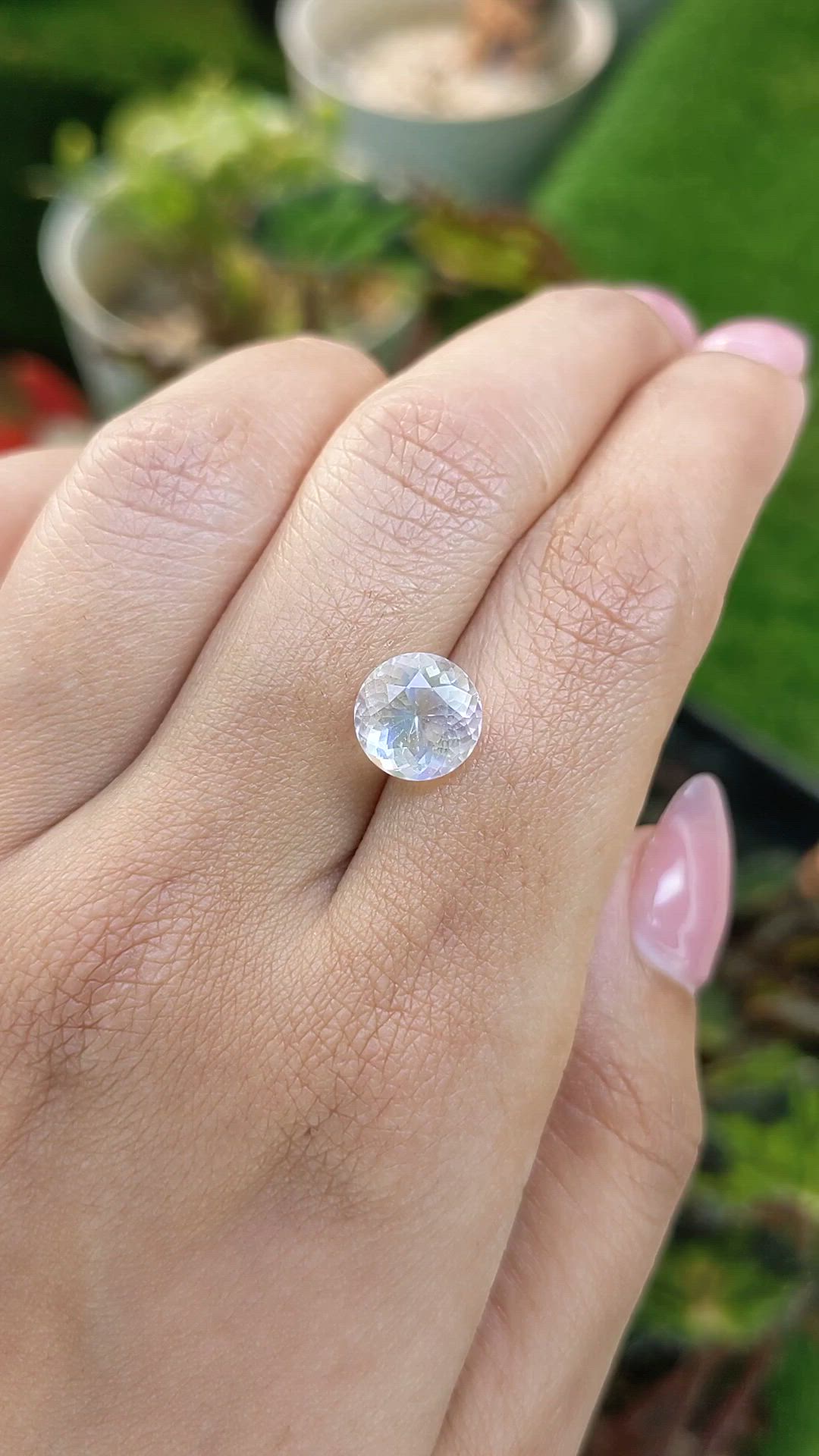 2.97 Ct. Rainbow Moonstone from Ceylon (Sri Lanka) Size Video