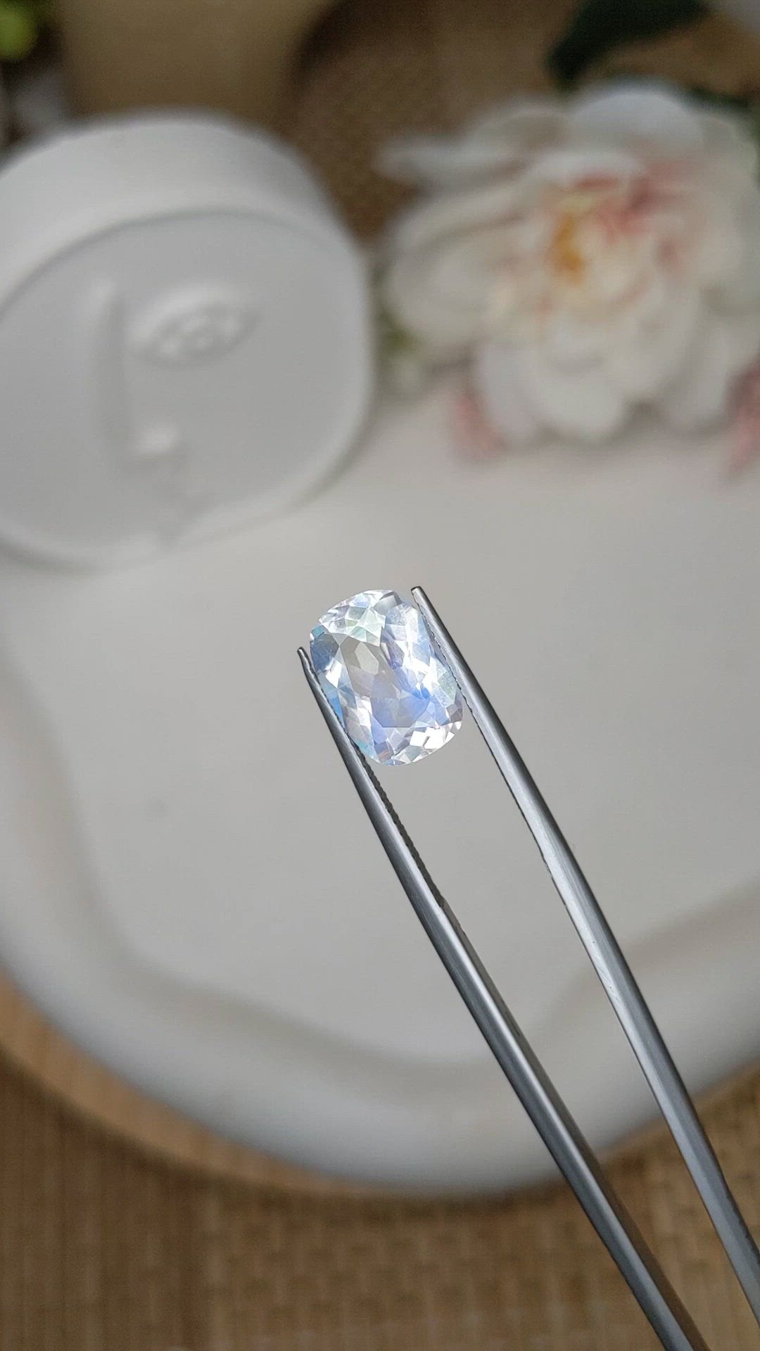 3.06 Ct. Rainbow Moonstone from Ceylon (Sri Lanka) Size Video