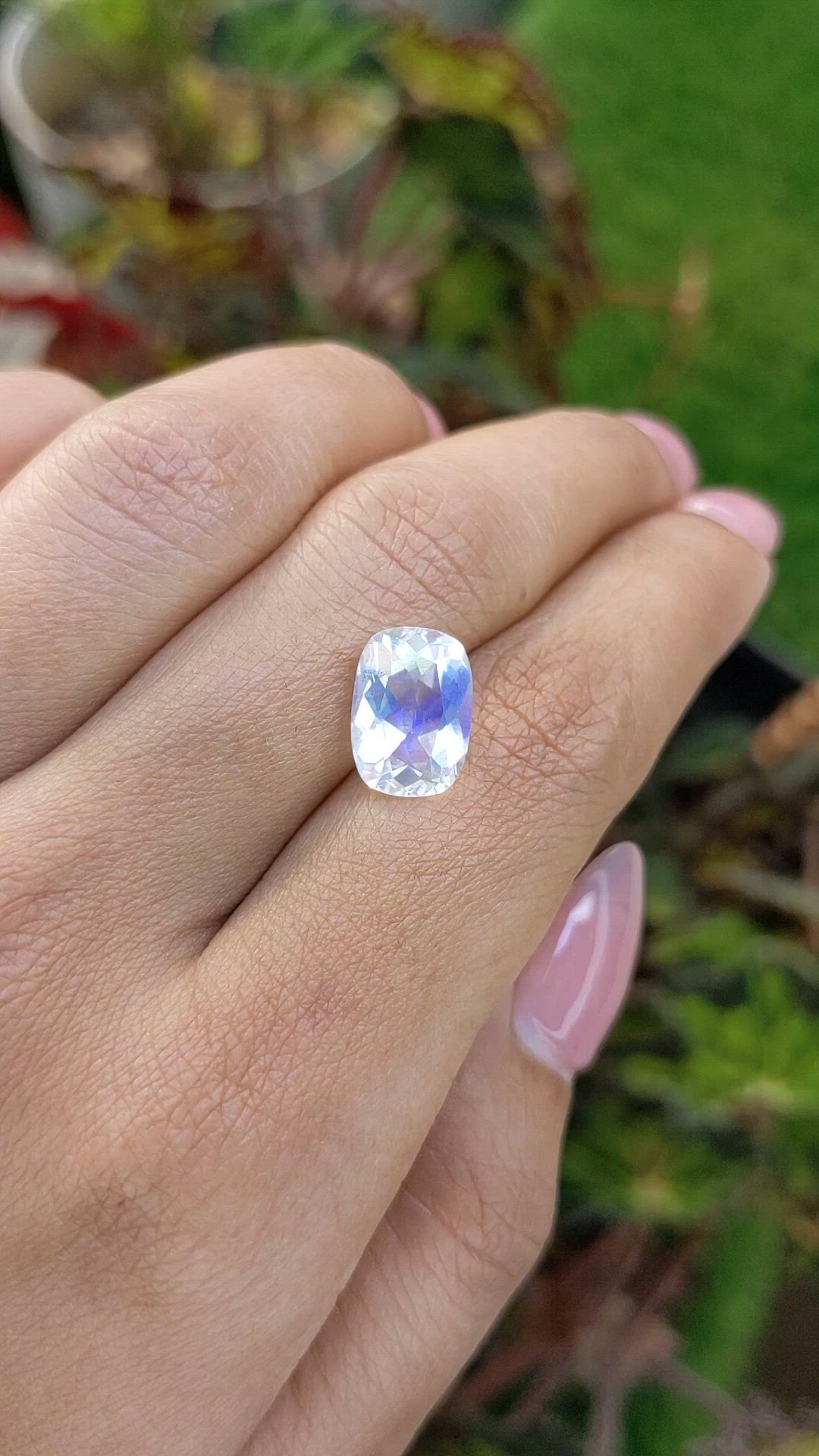 3.06 Ct. Rainbow Moonstone from Ceylon (Sri Lanka) Size Video