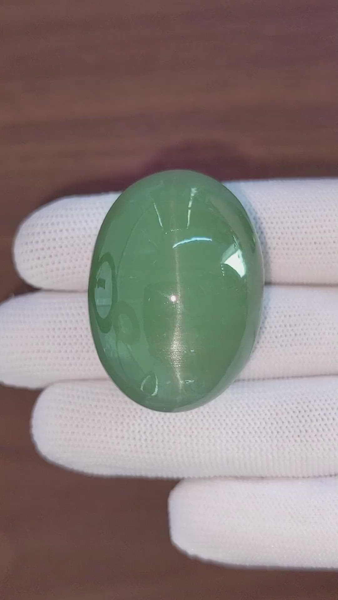 228.07 Ct. Green Cabochon Cat’s Eye Beryl from Ceylon (Sri Lanka) Size Video