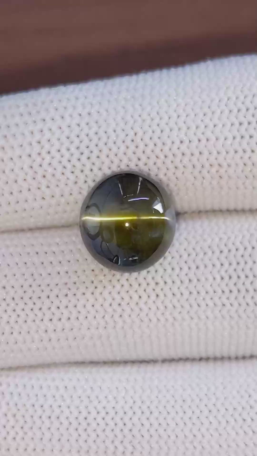 12.67 Ct. Yellowish Green Cabochon Cat’s Eye Chrysoberyl from Ceylon (Sri Lanka) Size Video