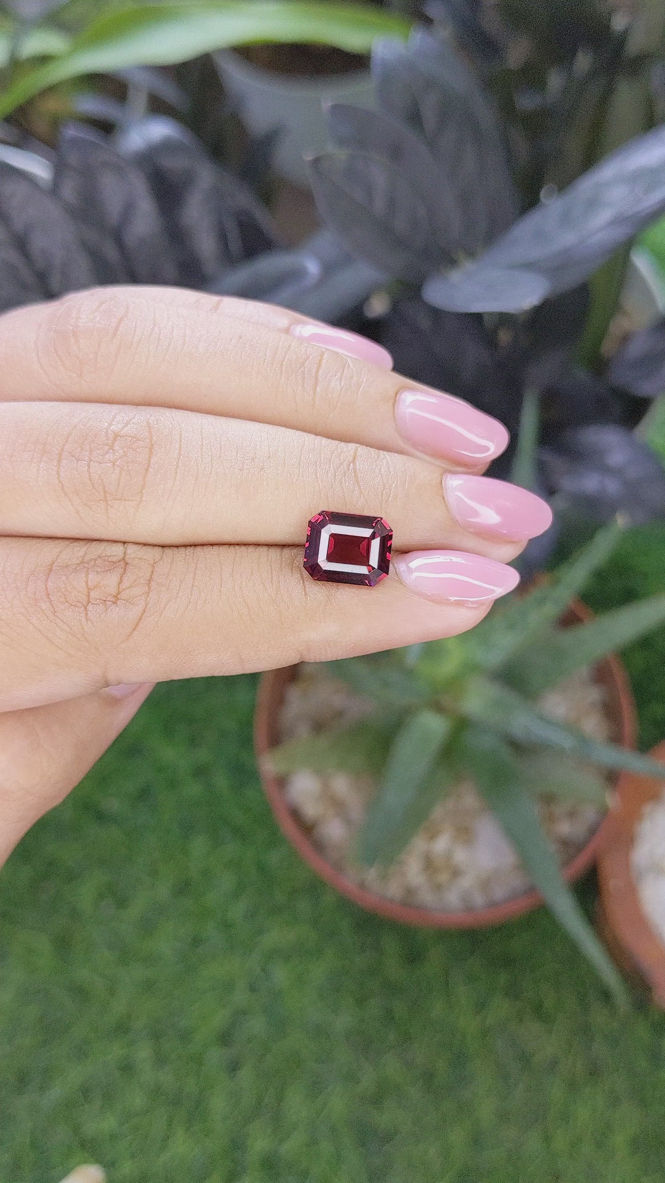 4.01 Ct. Red Garnet from Ceylon (Sri Lanka) Size Video