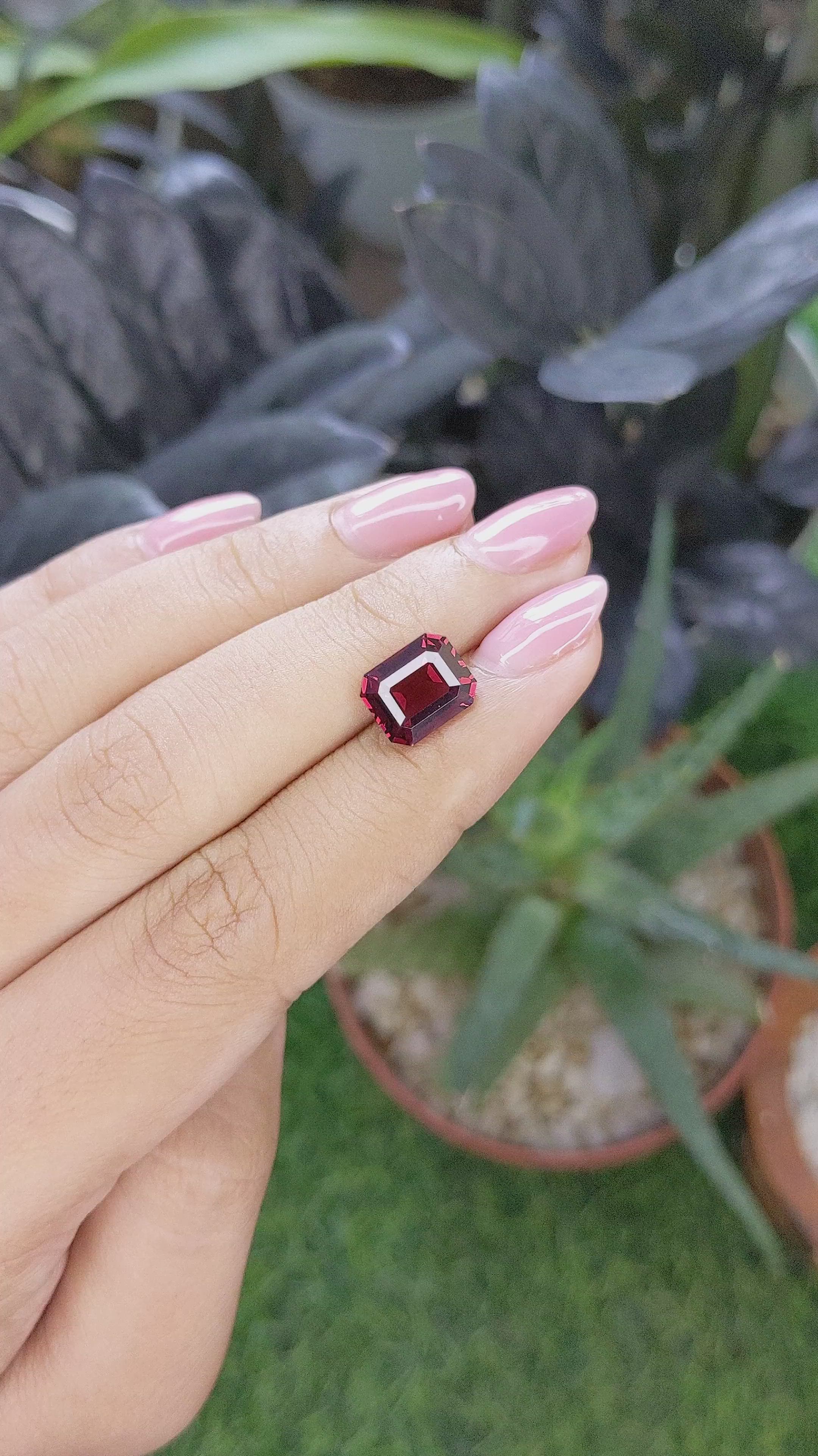 4.01 Ct. Red Garnet from Ceylon (Sri Lanka) Size Video