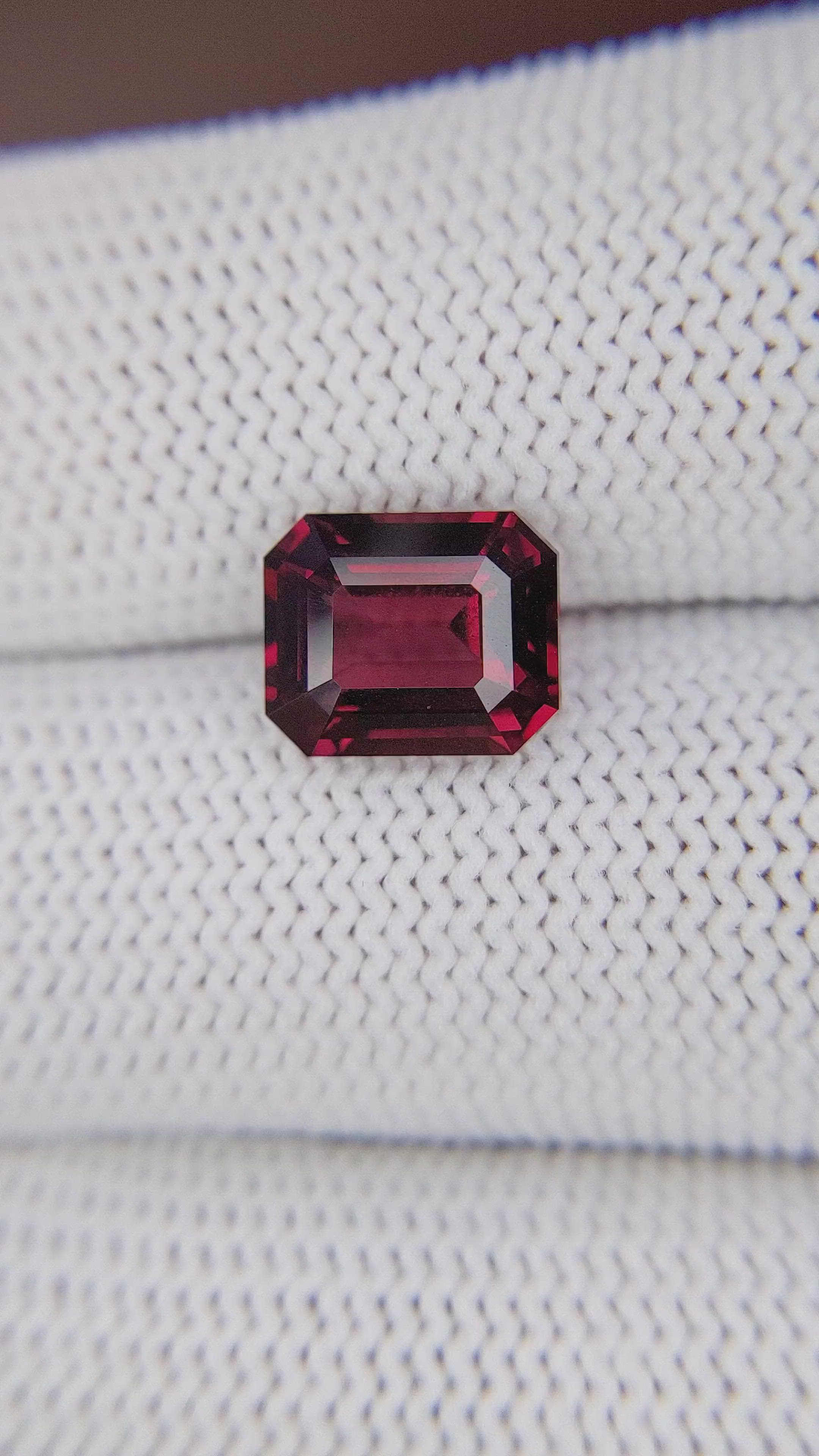 4.01 Ct. Red Garnet from Ceylon (Sri Lanka) Size Video