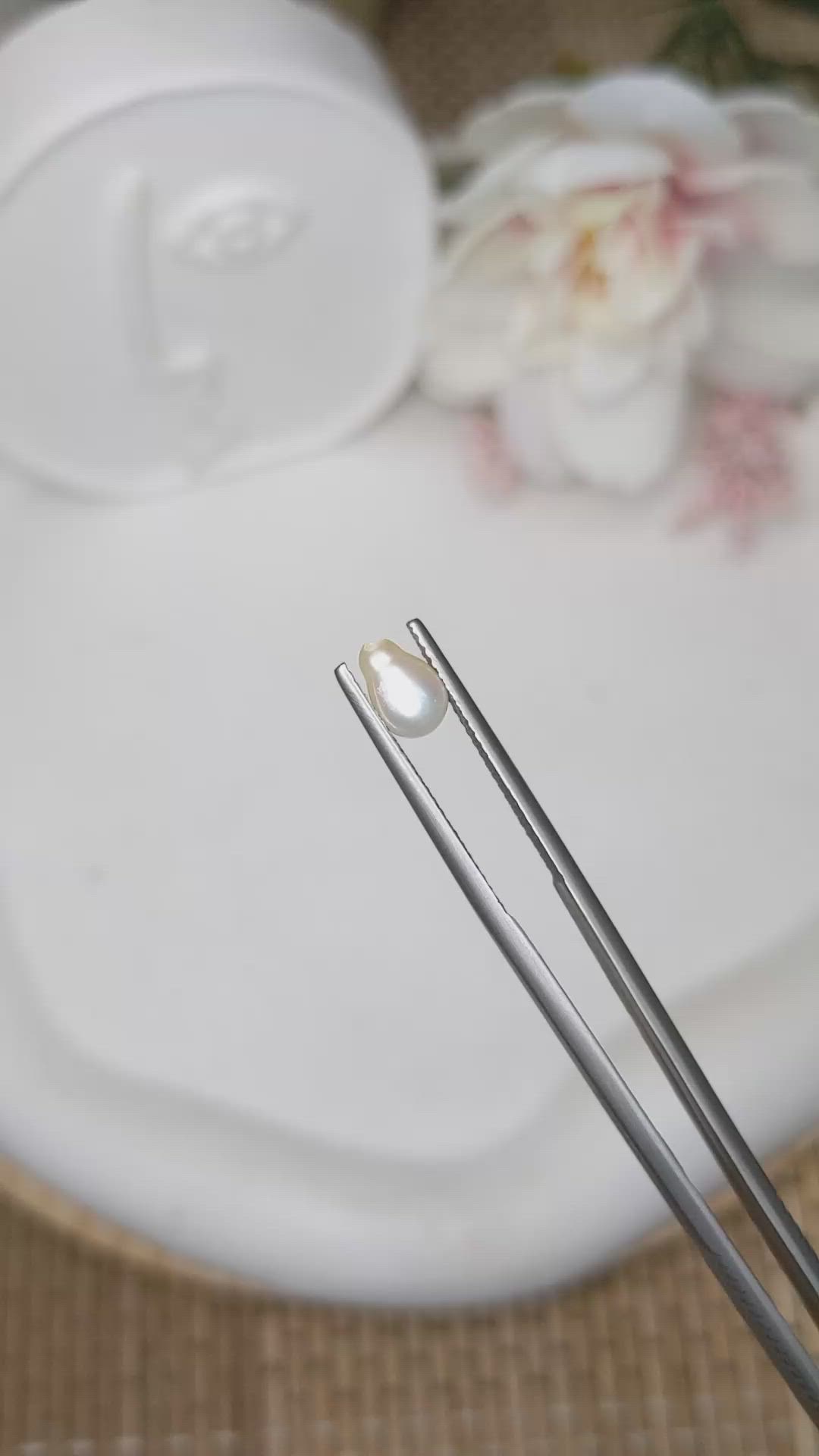 1.02 Ct. Cream Edison Pearl from China Size Video